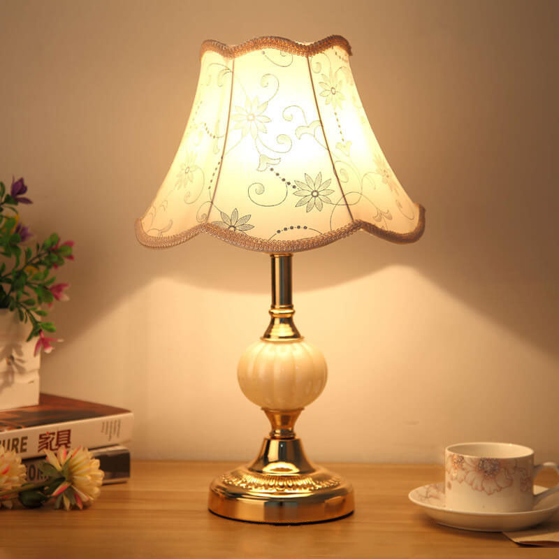 Vintage Nordic Floral Glass Table Lamp with Single Light