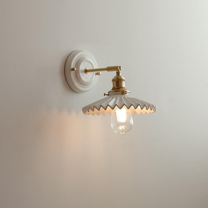 Classic Vintage Round Ceramic and Brass 1-Light Wall Sconce for Living Room