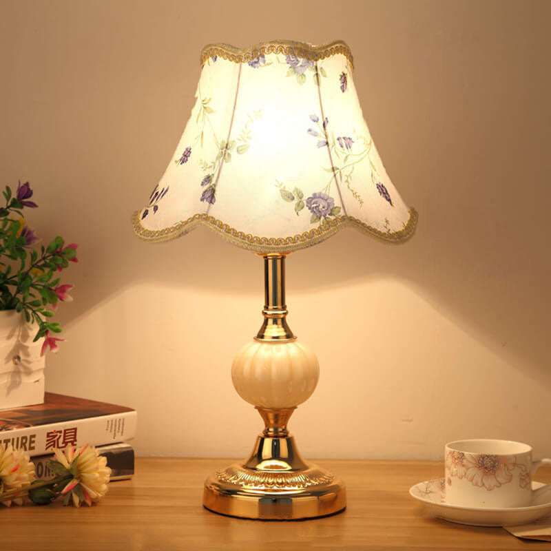 Vintage Nordic Floral Glass Table Lamp with Single Light
