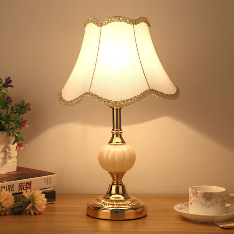 Vintage Nordic Floral Glass Table Lamp with Single Light