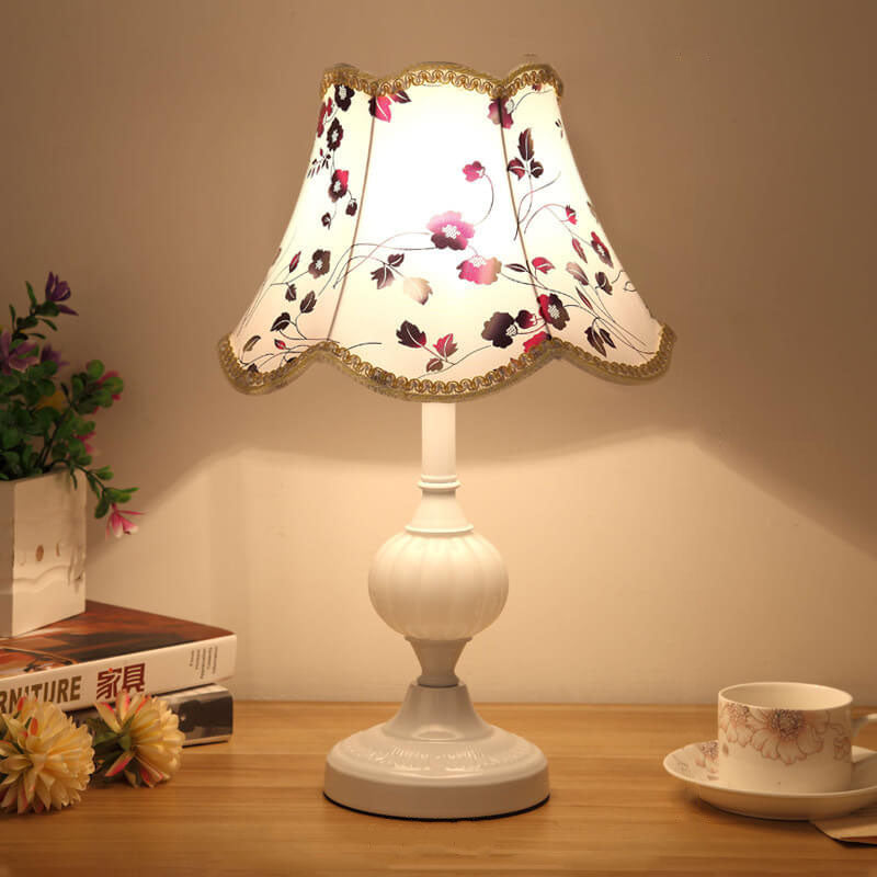 Vintage Nordic Floral Glass Table Lamp with Single Light