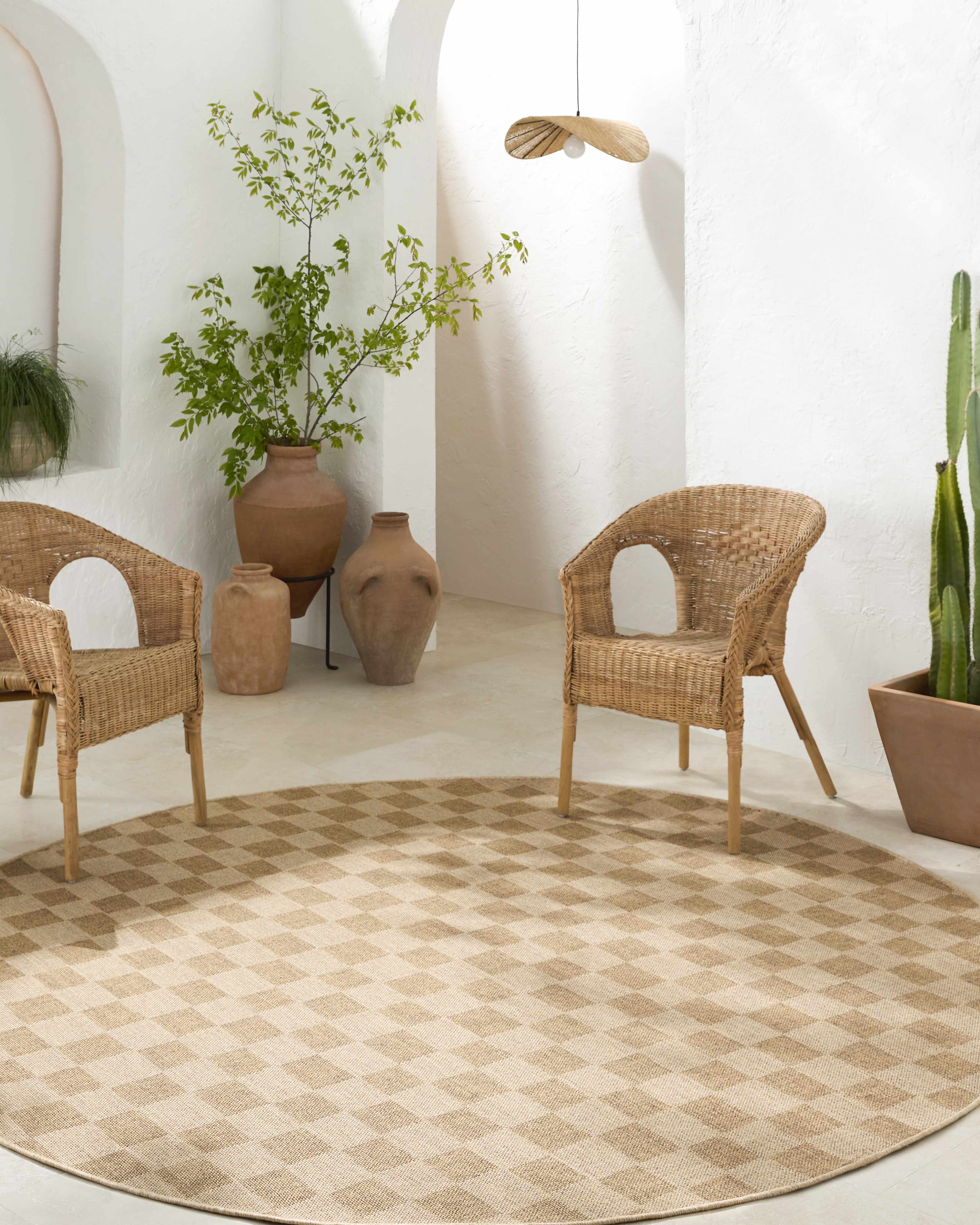 Bello Checkered Outdoor Rug 100% Polypropylene, Contemporary Style