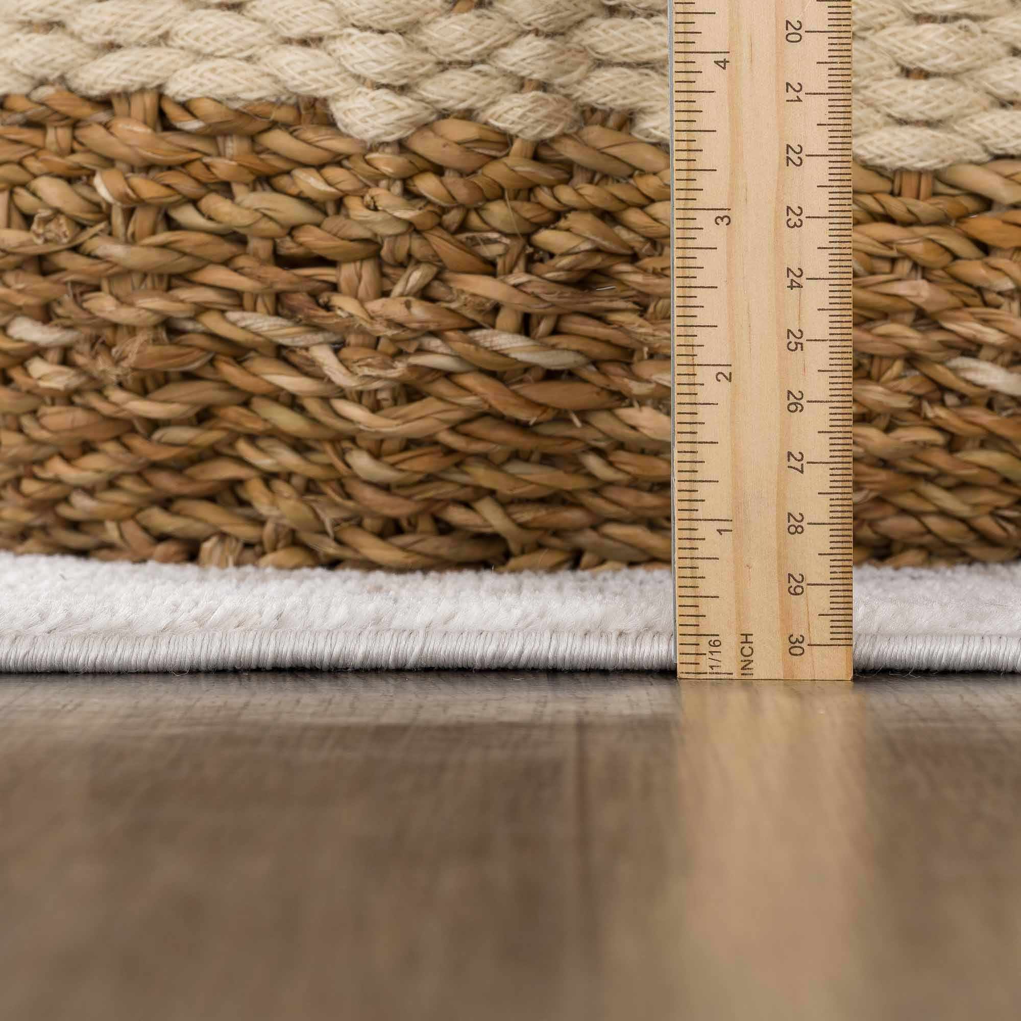 Mara Area Rug  Traditional Machine-Woven  100% Polypropylene