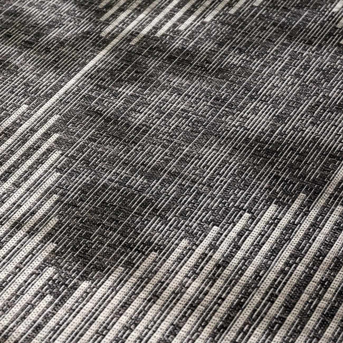 Sierra Outdoor Area Rug  Machine Woven, Easy to Clean