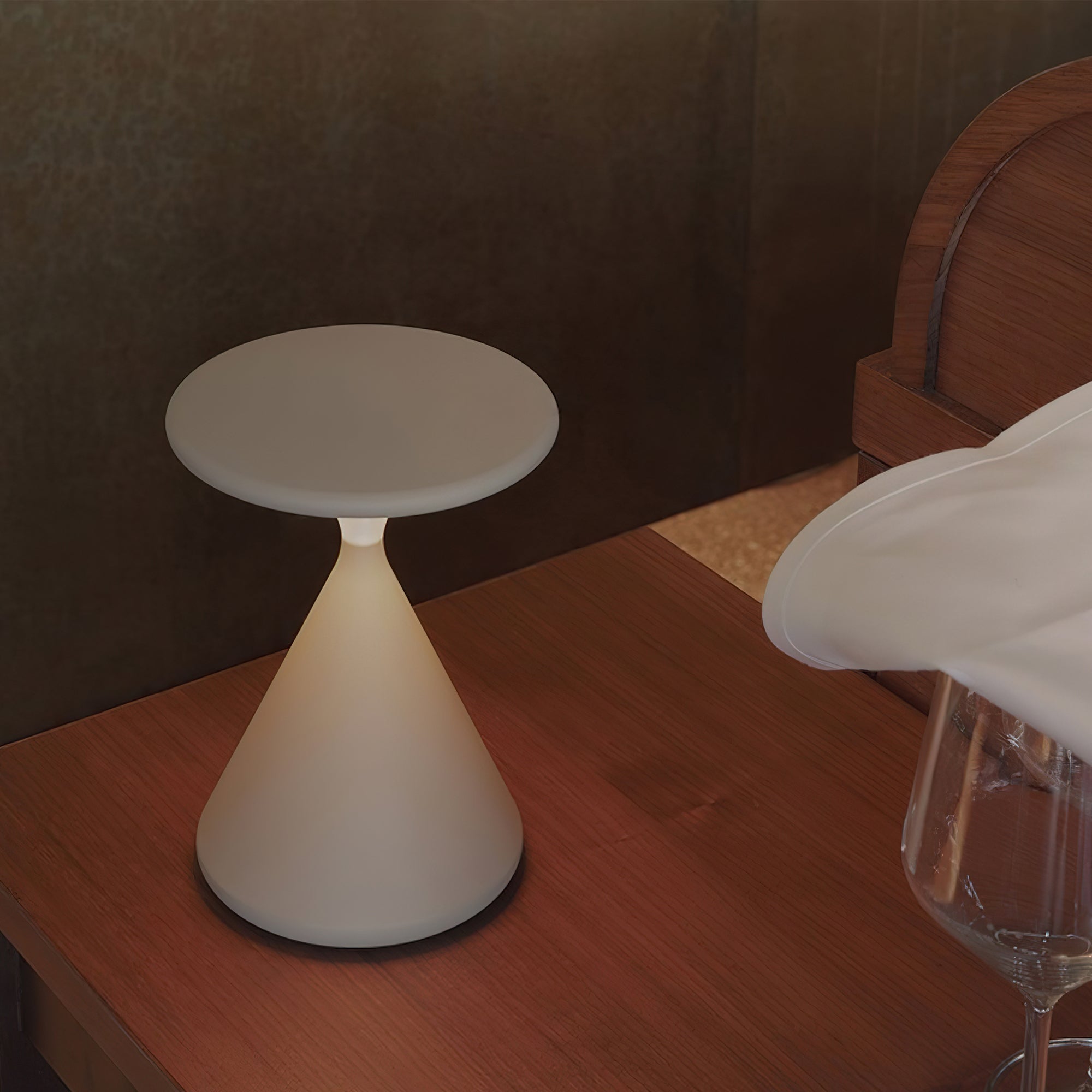 Nero Outdoor Lamp | IP54 Waterproof, Touch-Dimmer