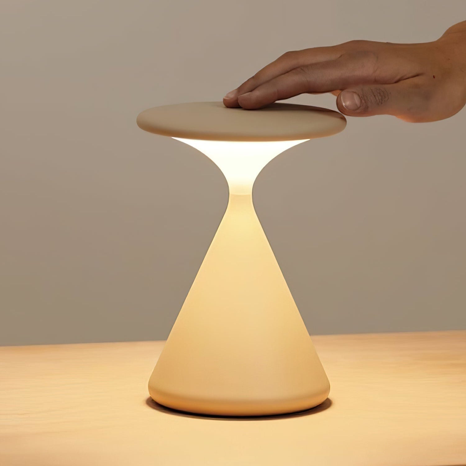Nero Outdoor Lamp | IP54 Waterproof, Touch-Dimmer