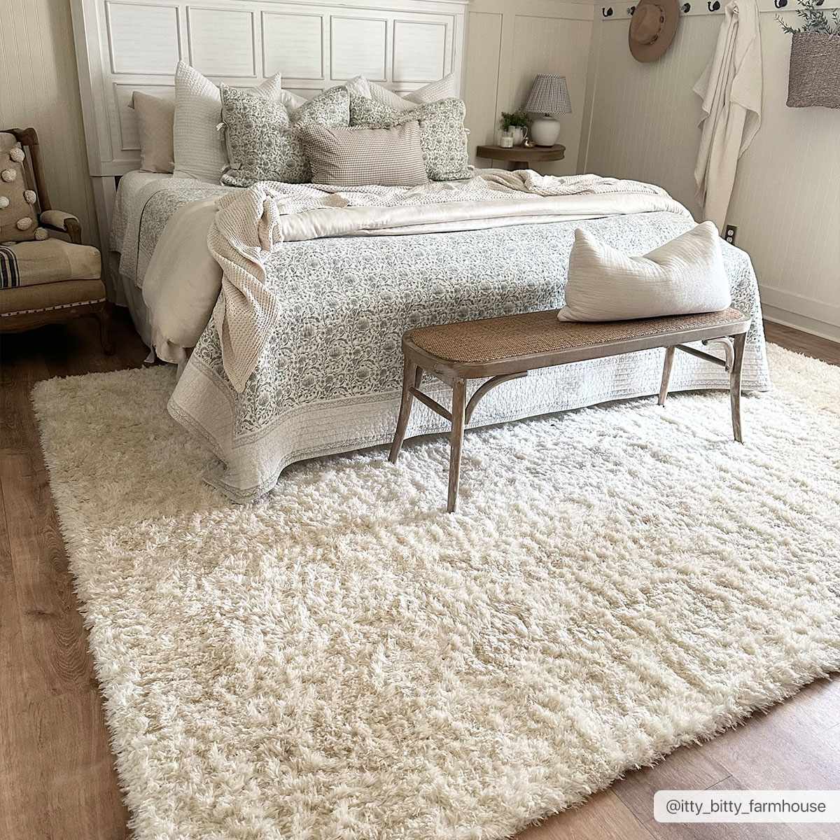 Sierra Plush Rug  Machine Woven  Cream  Contemporary Style