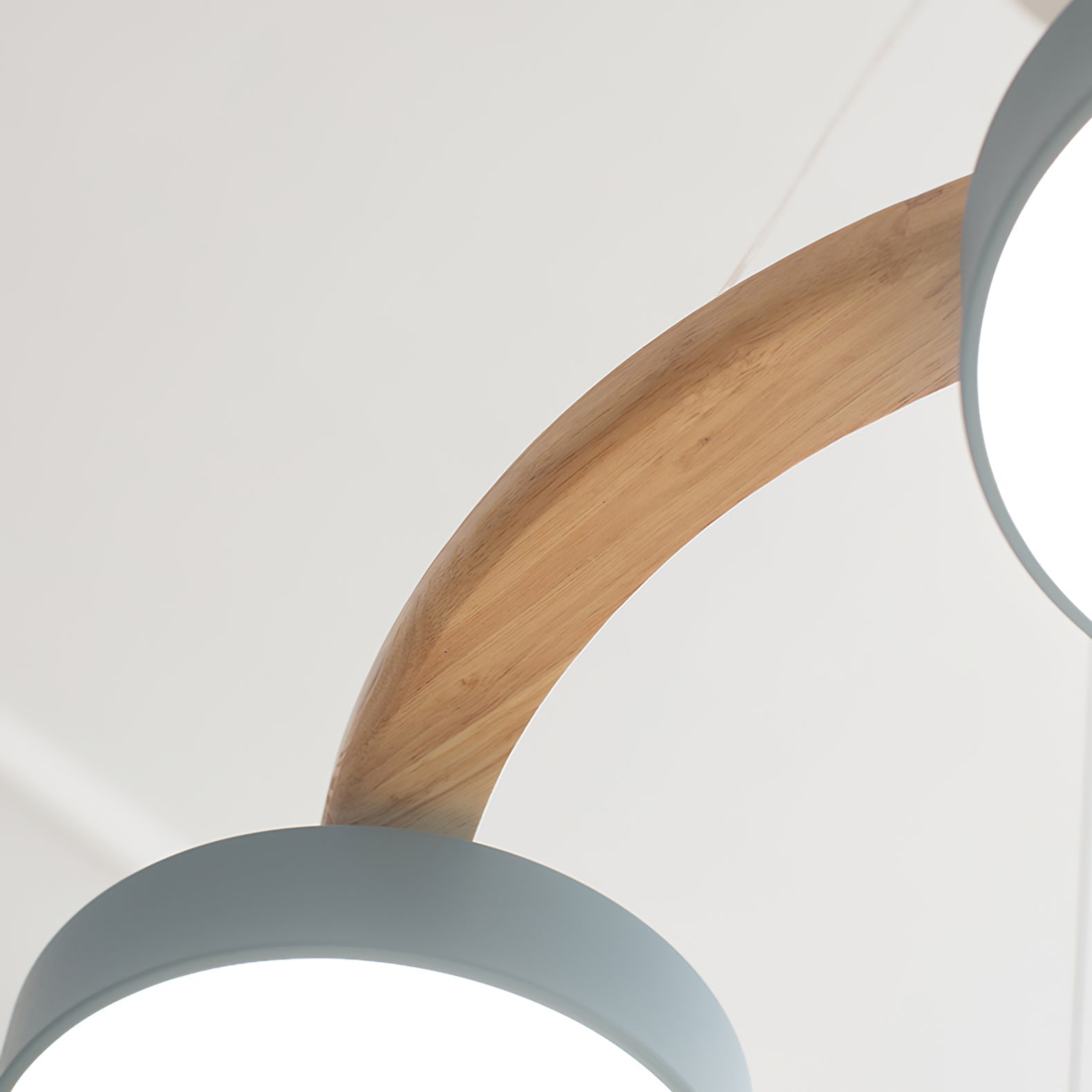 Breeza Chandelier | Nature-Inspired LED with Adjustable Height