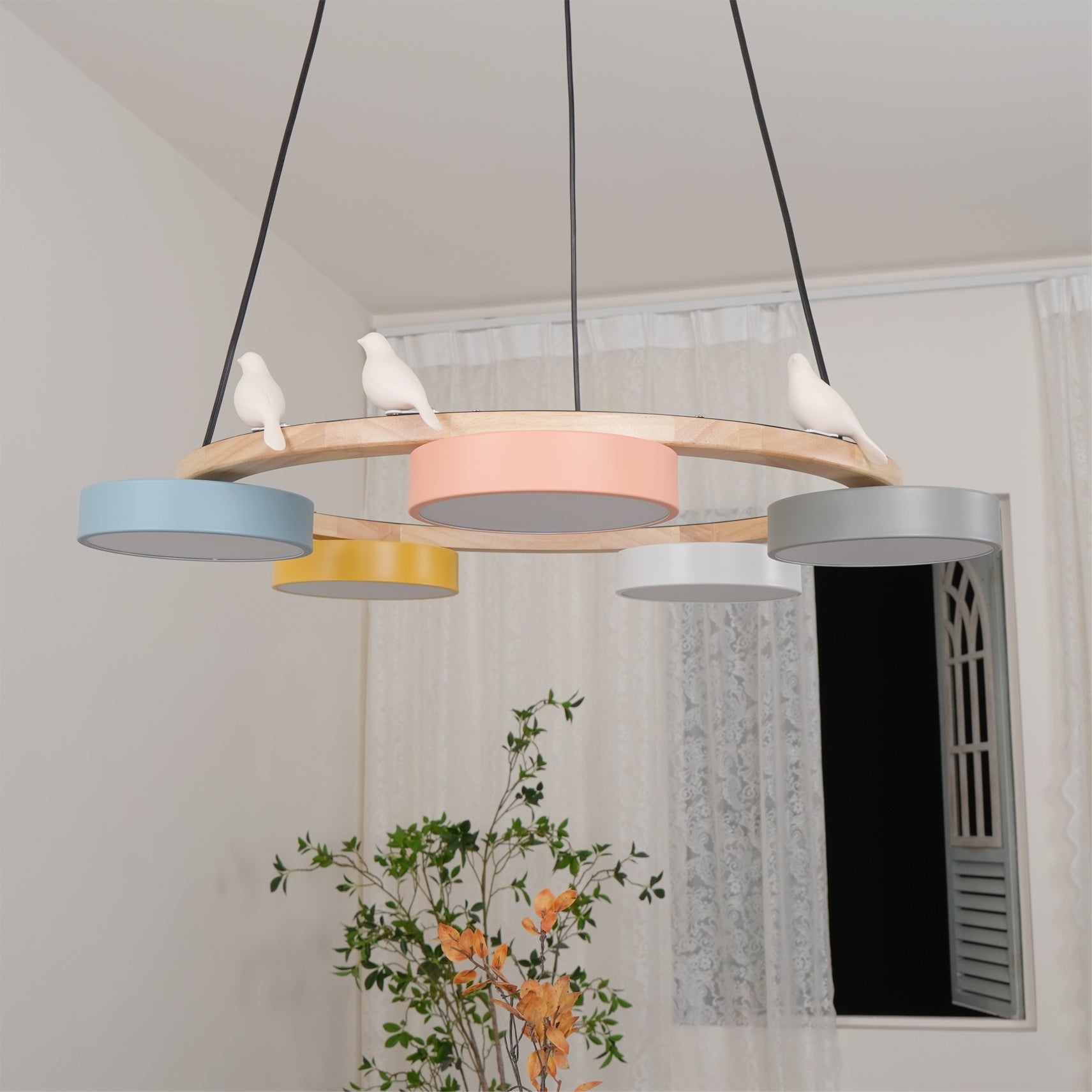 Breeza Chandelier | Nature-Inspired LED with Adjustable Height