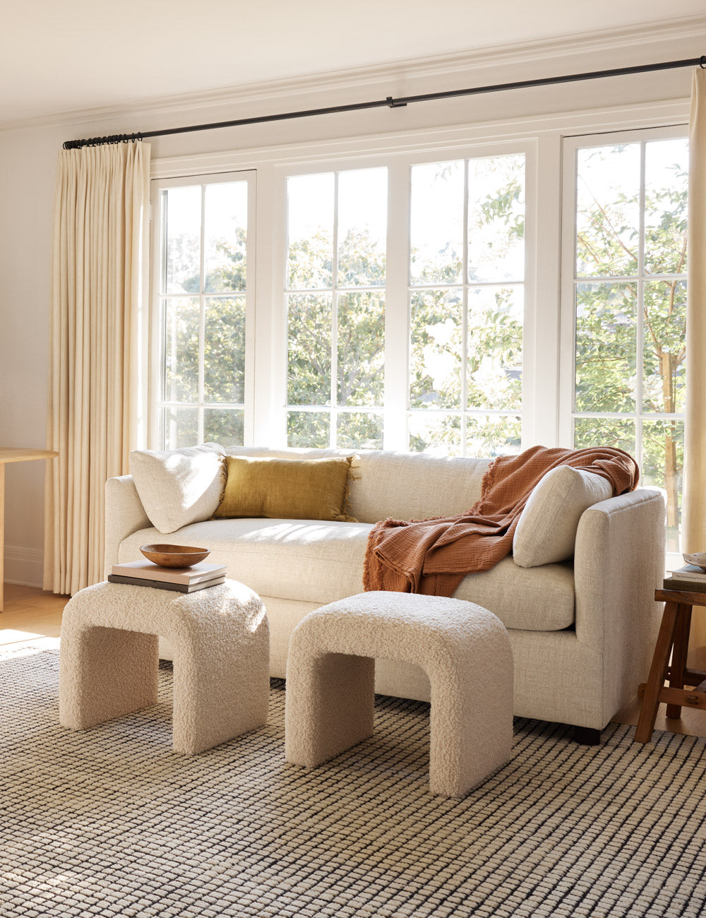 Brio Linen Pillow | Handmade with Tasseled Ends