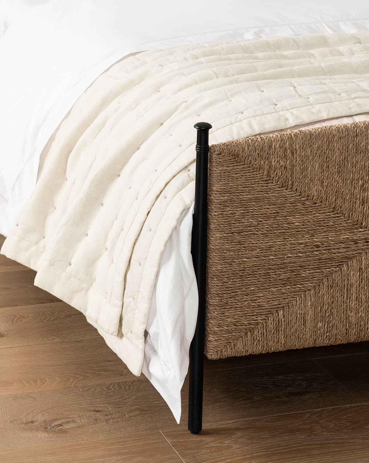 Talon Quilt  Soft Linen-Cotton Blend  Neutral Palette