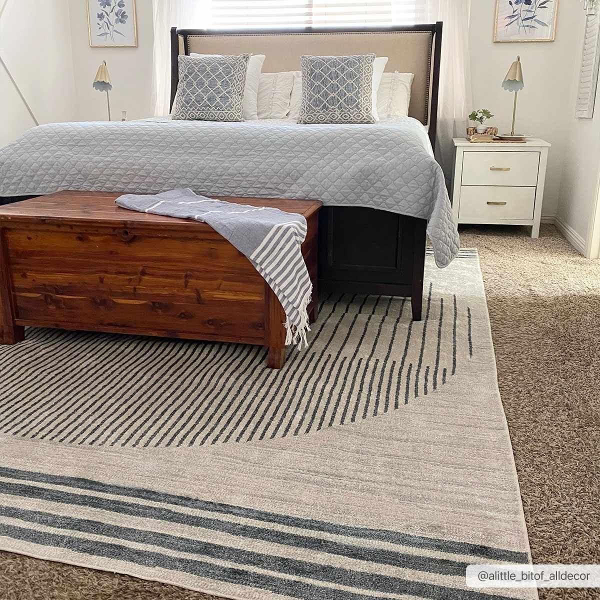 Talon Medium Gray Area Rug  Machine Washable, Contemporary