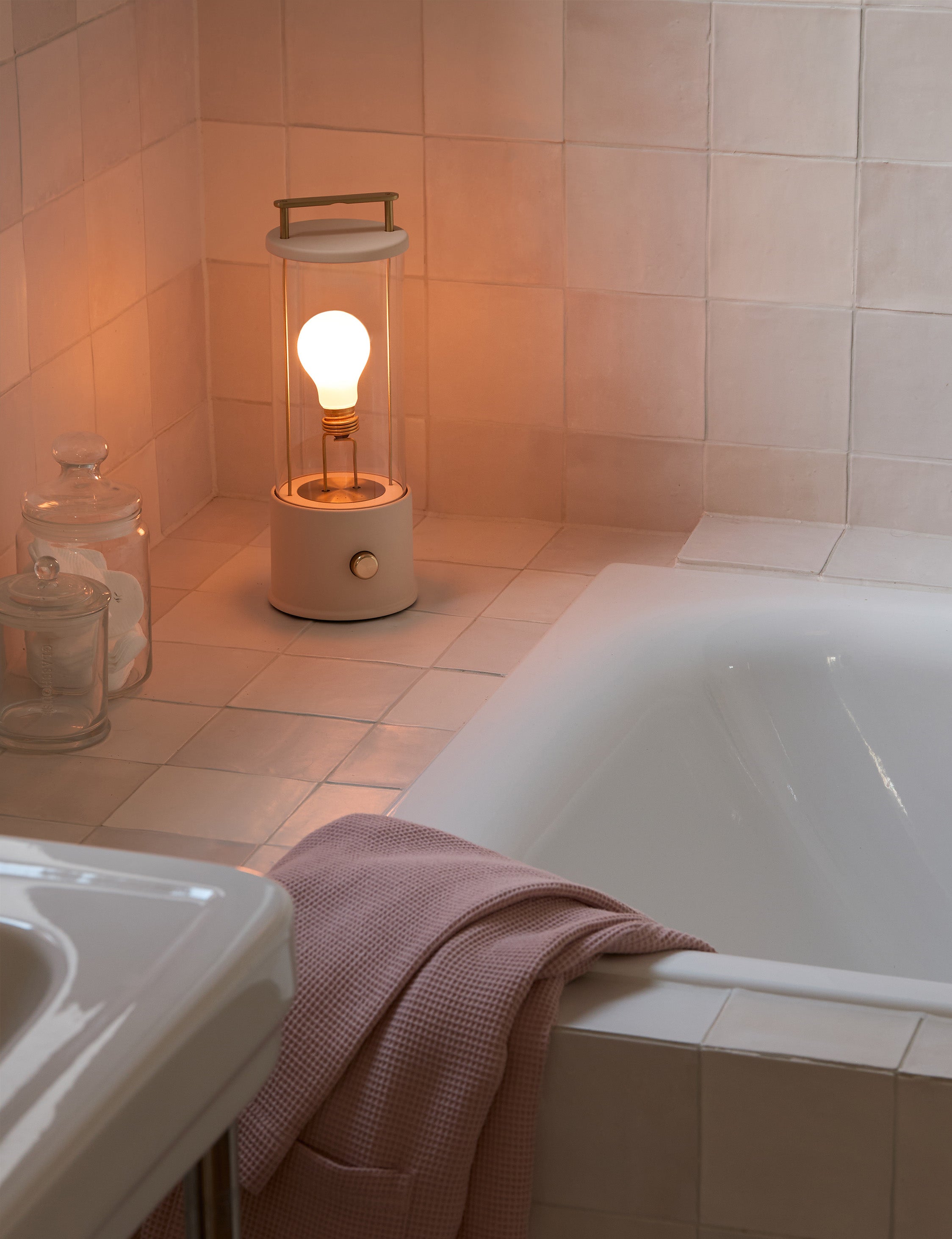 Bello Table Lamp | Brass Handle, Wireless Charging