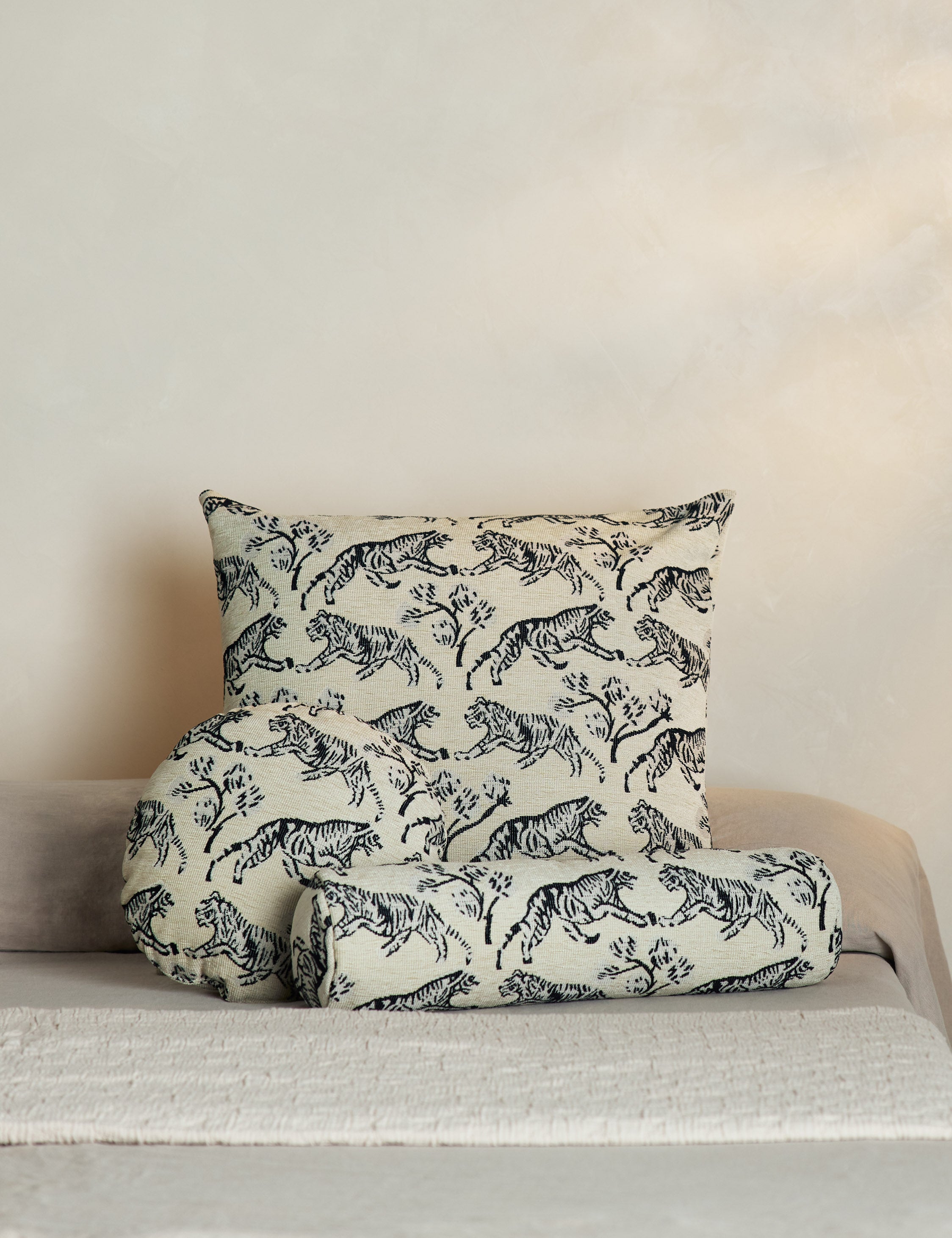 Tango Jacquard Pillow | Intricate Tiger Print Design