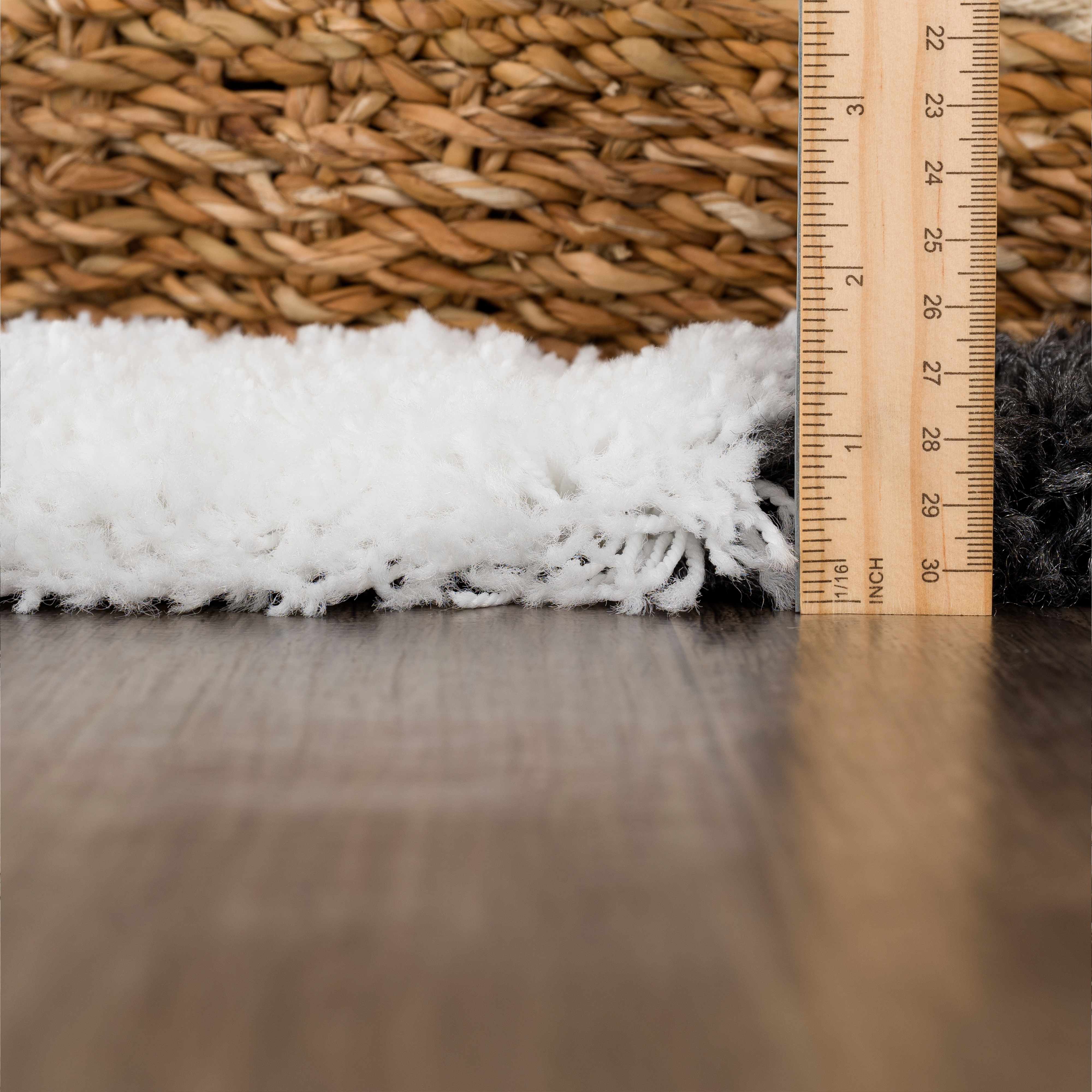 Bento Area Rug  Black & White Checkered  Plush Pile