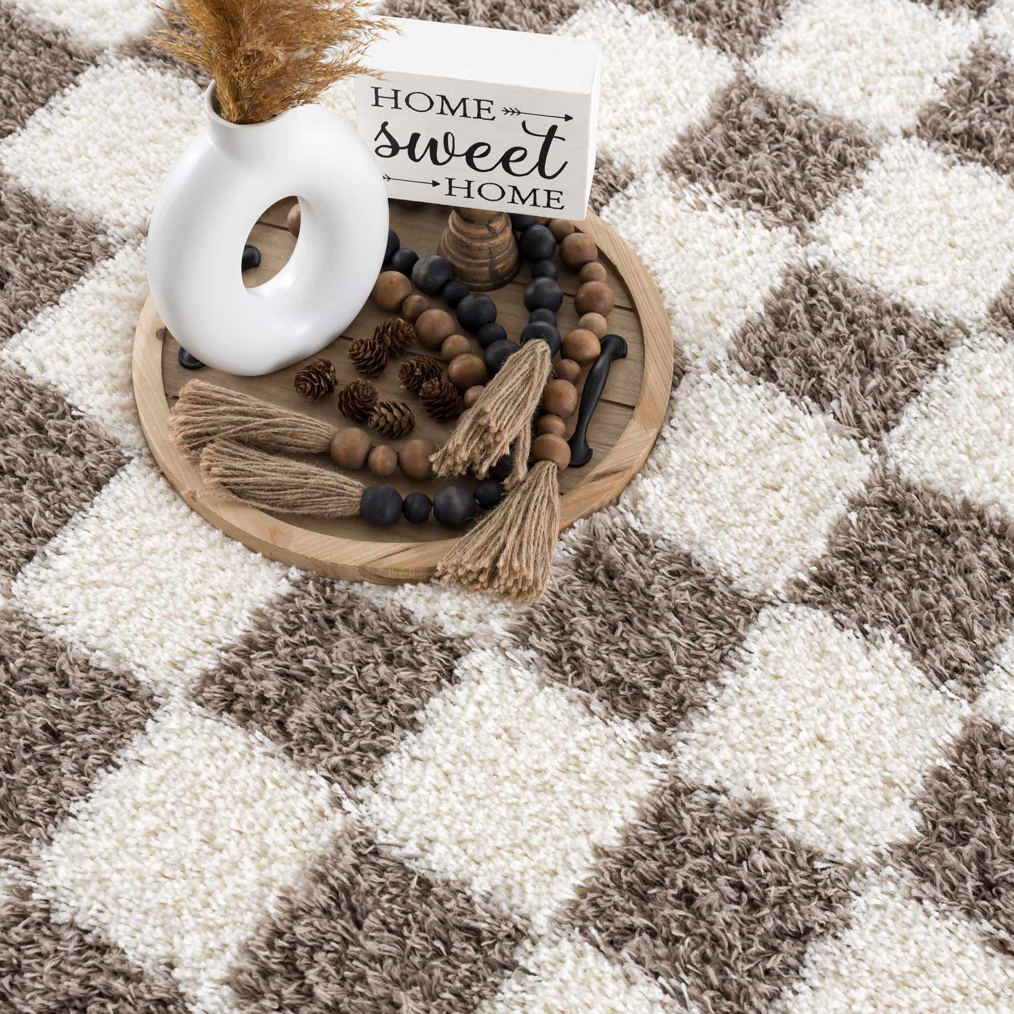 Bello Area Rug  Plush Pile, Machine Woven, Brown Checkered