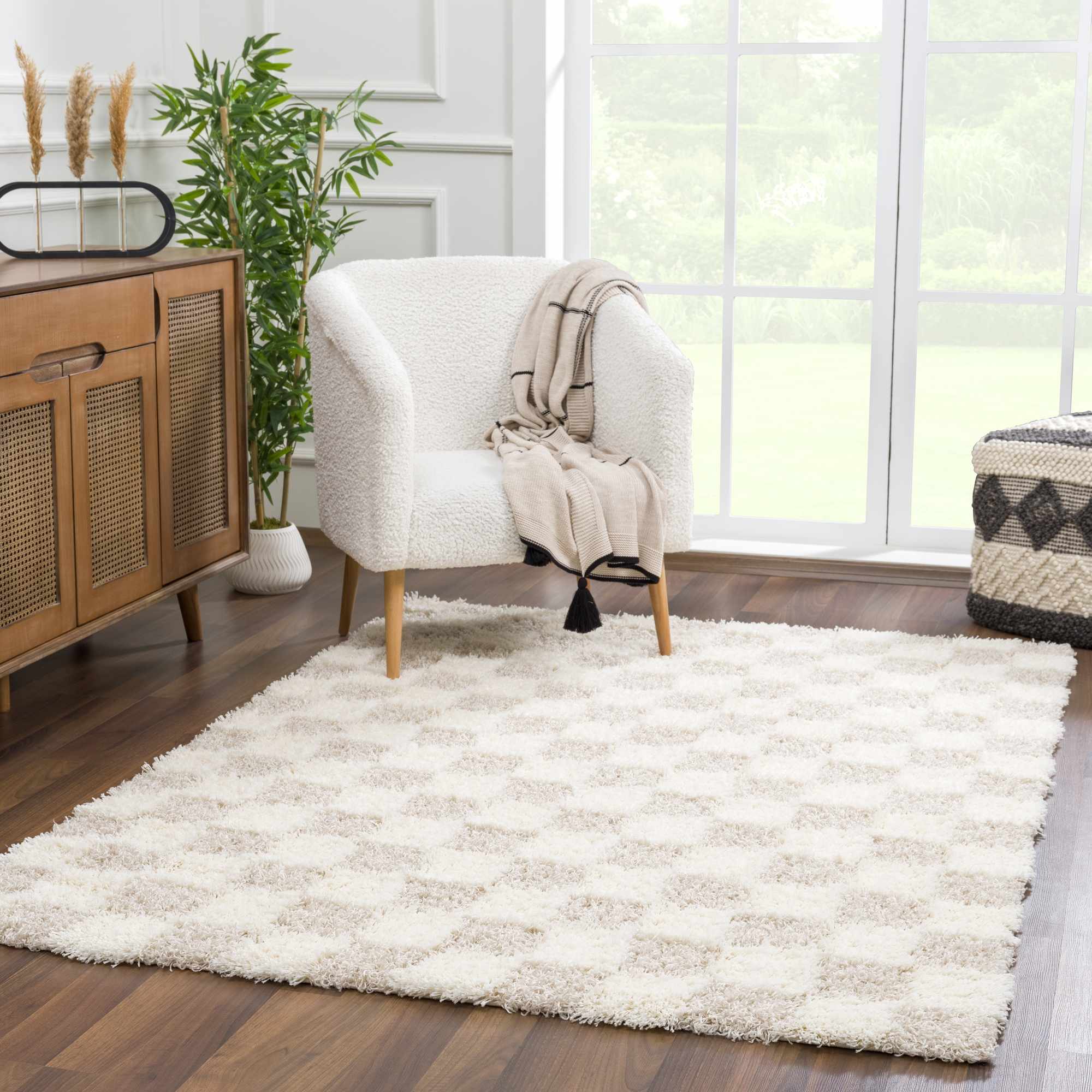 Atira Checkered Area Rug  Plush Polypropylene, Contemporary Design