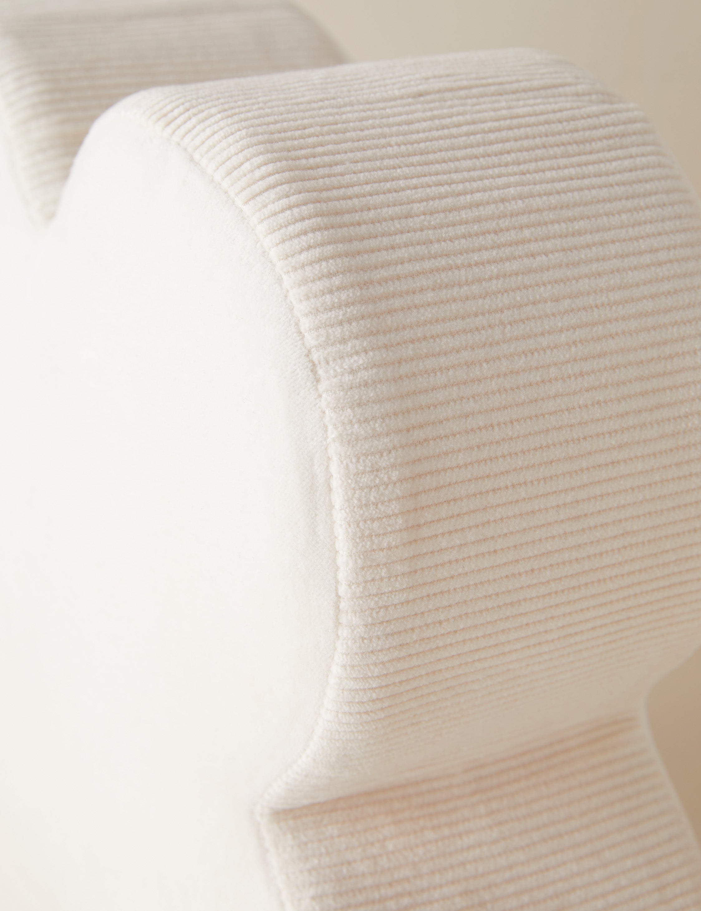 Luxe Clover Pillow | Soft Velvet, Playful Shape