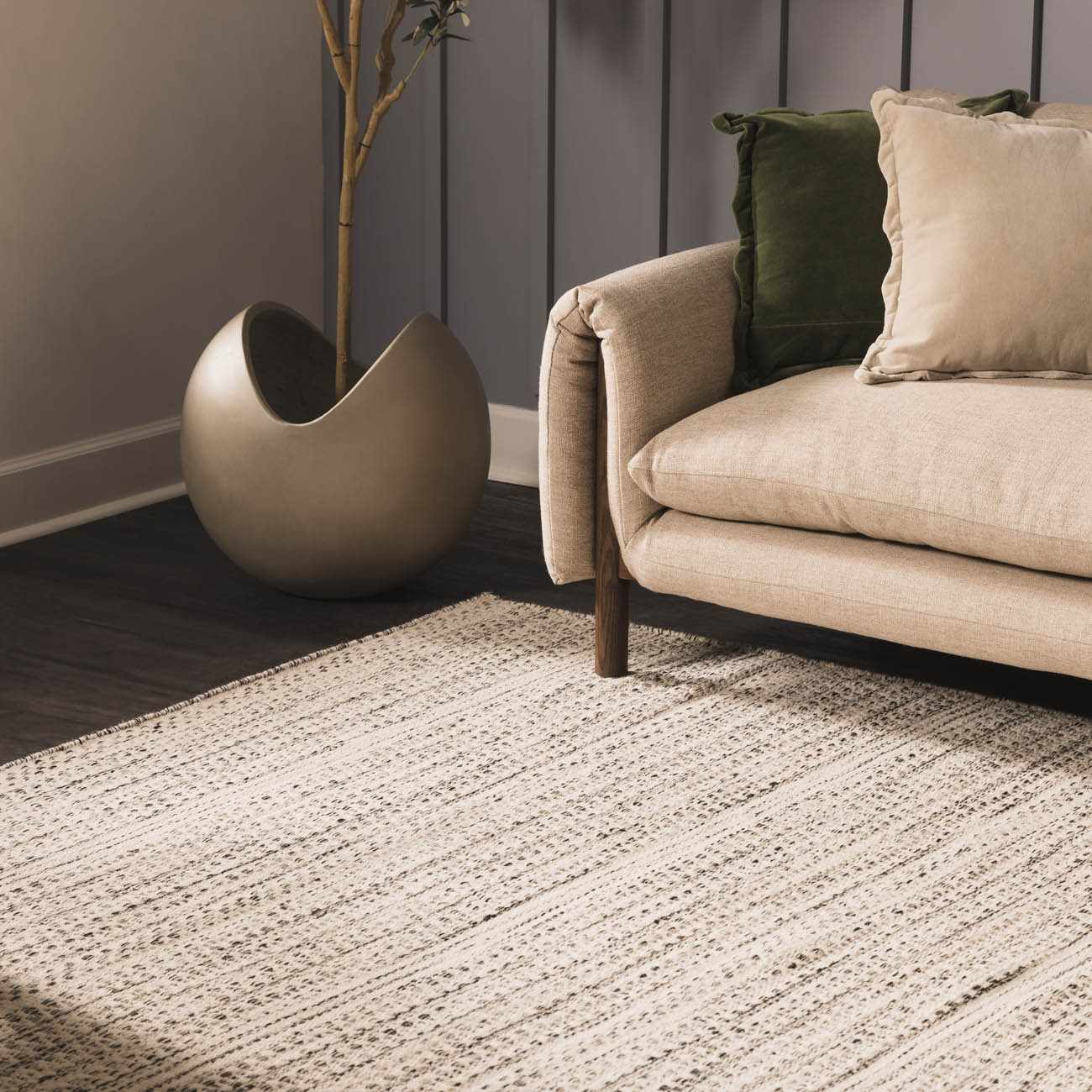 Wyla Wool Area Rug Hand Woven Medium Pile Cream Black