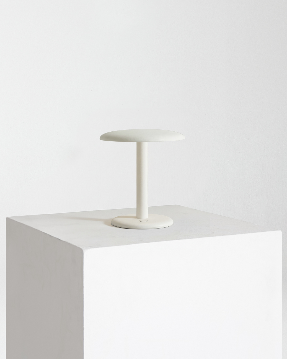 Zeno Touch Sensor Lamp | 3 Color Temperatures, Portable Design