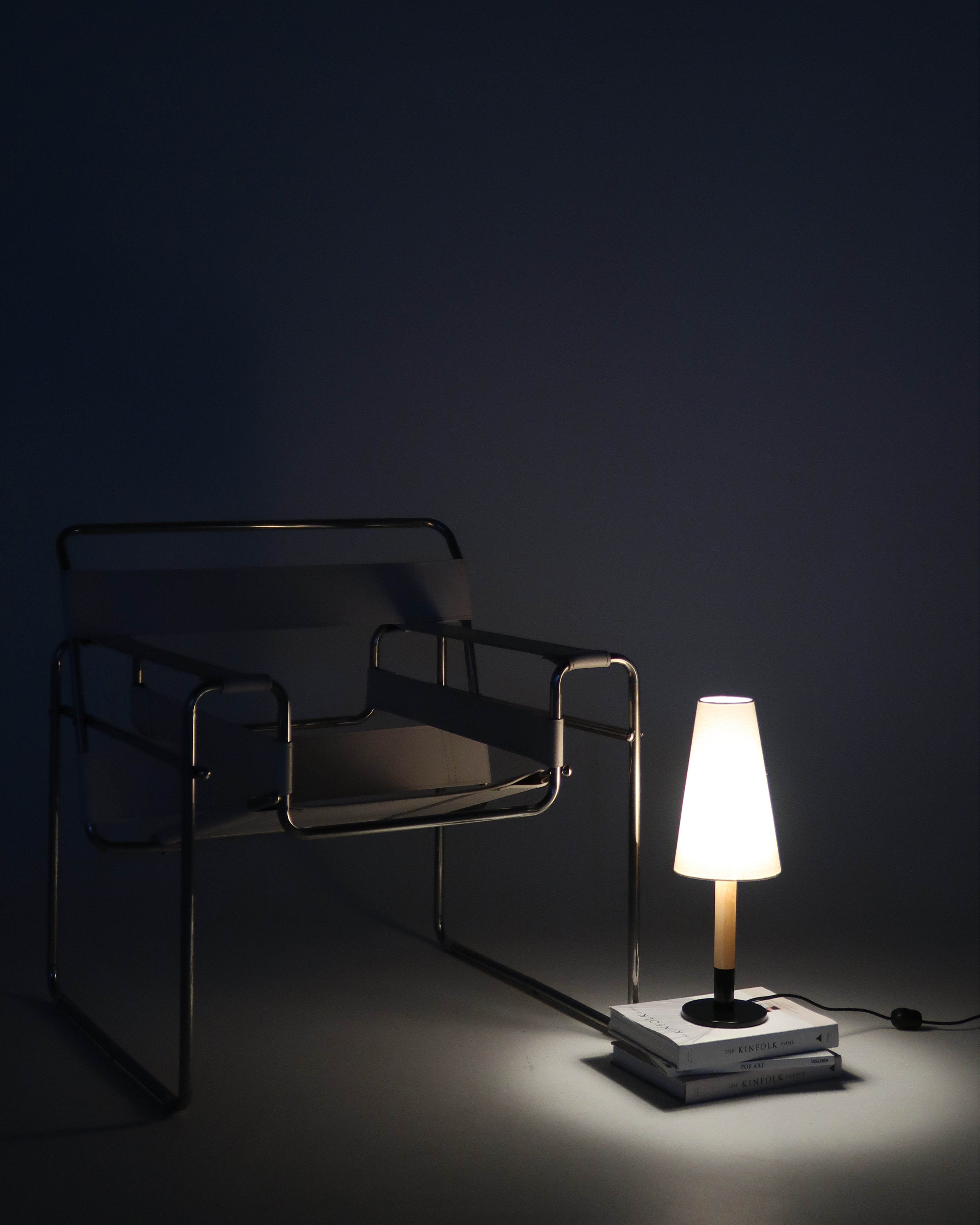 Aero Table Lamp | Oak Stem, Linen Shade