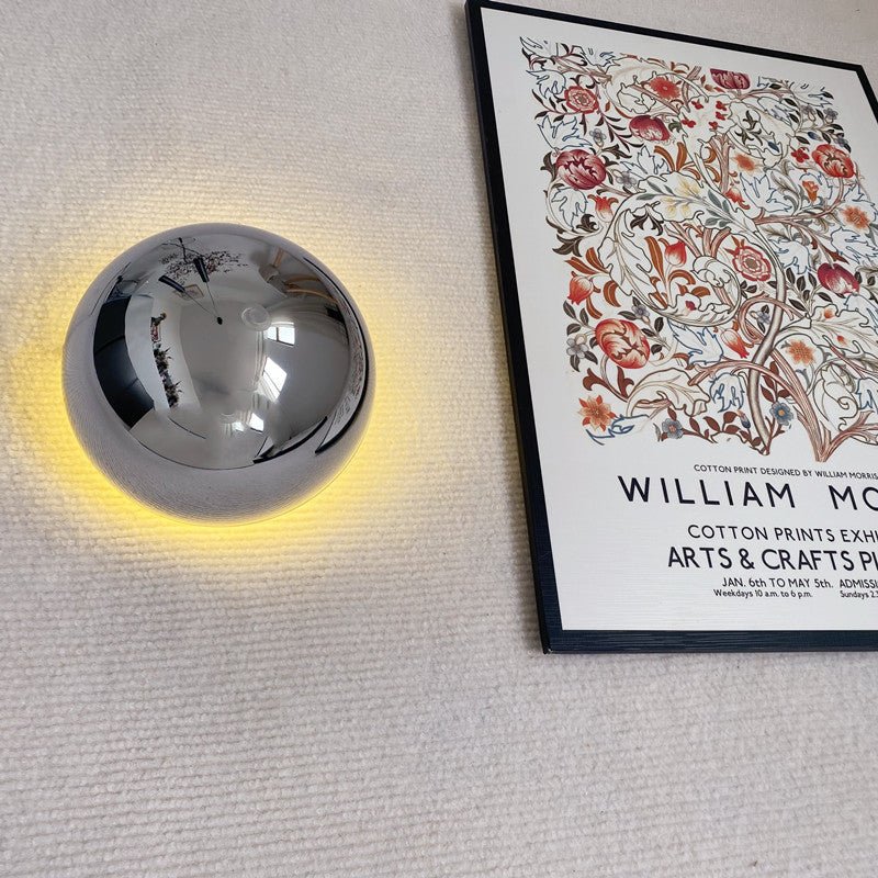 Bela Eclipse Wall Lamp | Gold Finish, Ambient Backlight