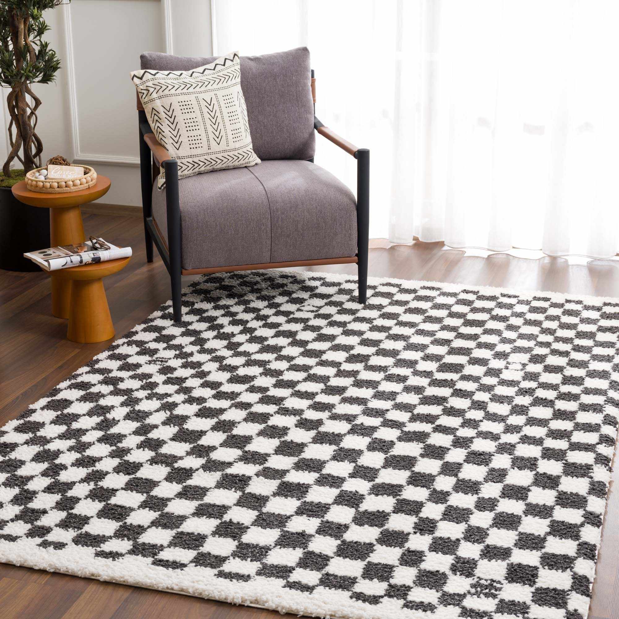 Kieu Checkered Shag Rug  Plush Pile, 100% Polyester, Gray/White