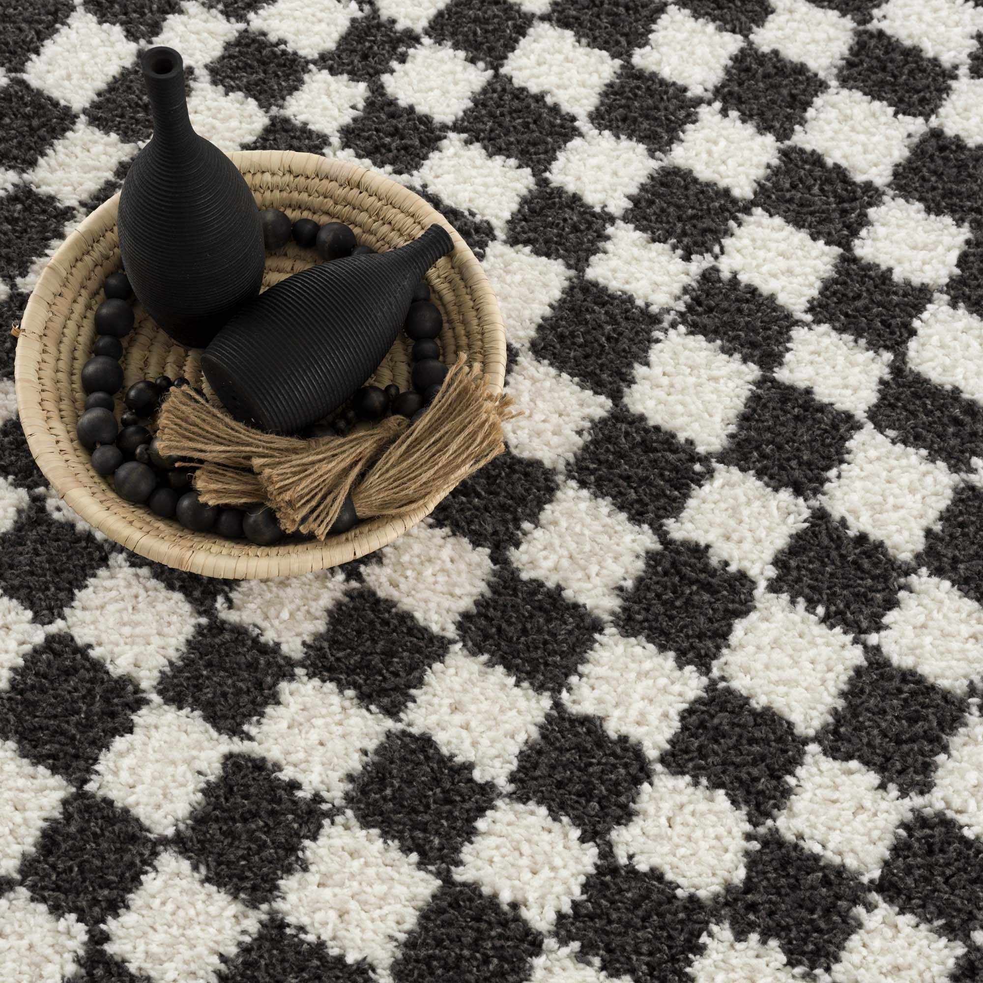 Kieu Checkered Shag Rug  Plush Pile, 100% Polyester, Gray/White