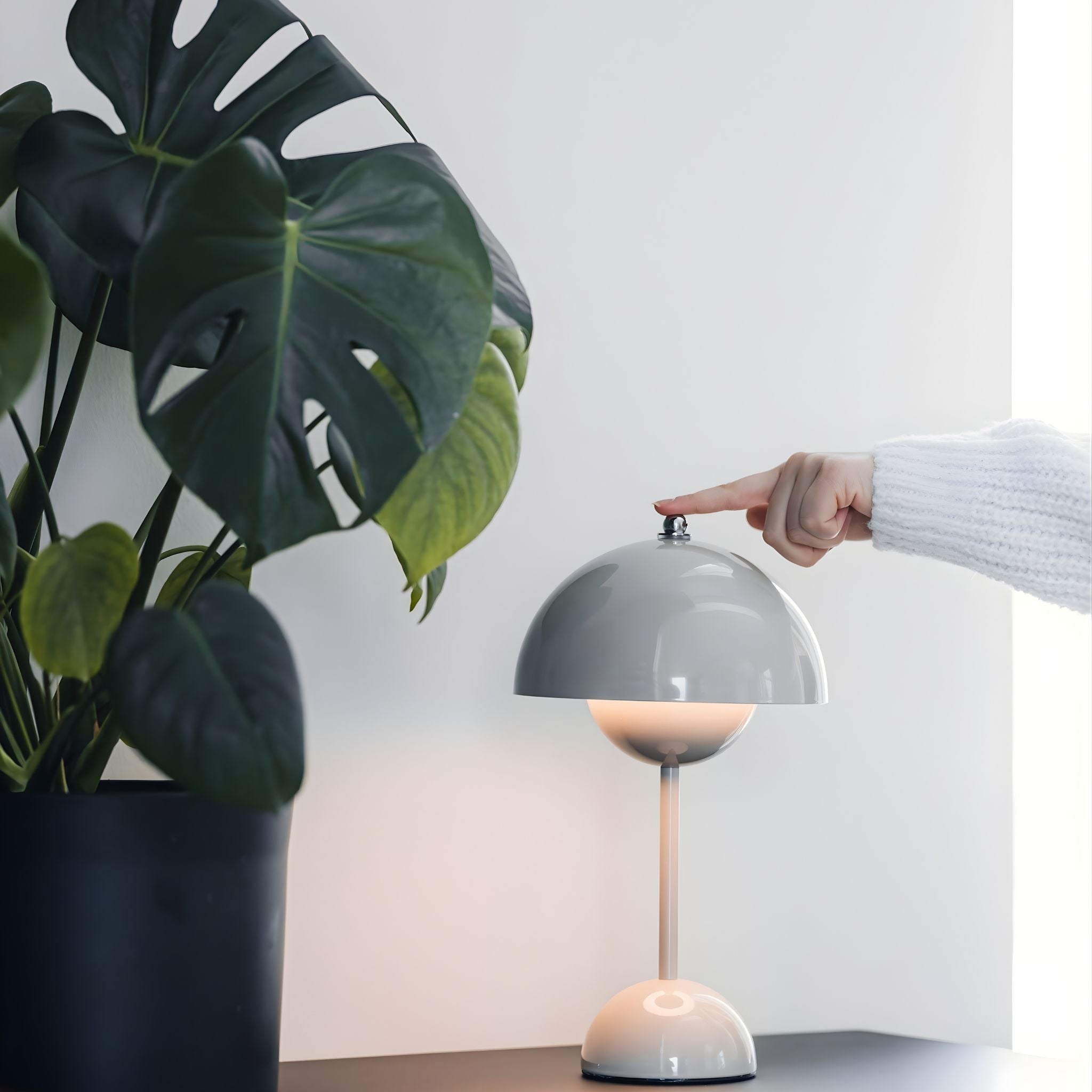 Bello Portable Table Lamp | Wireless & Rechargeable Greige 30 cm