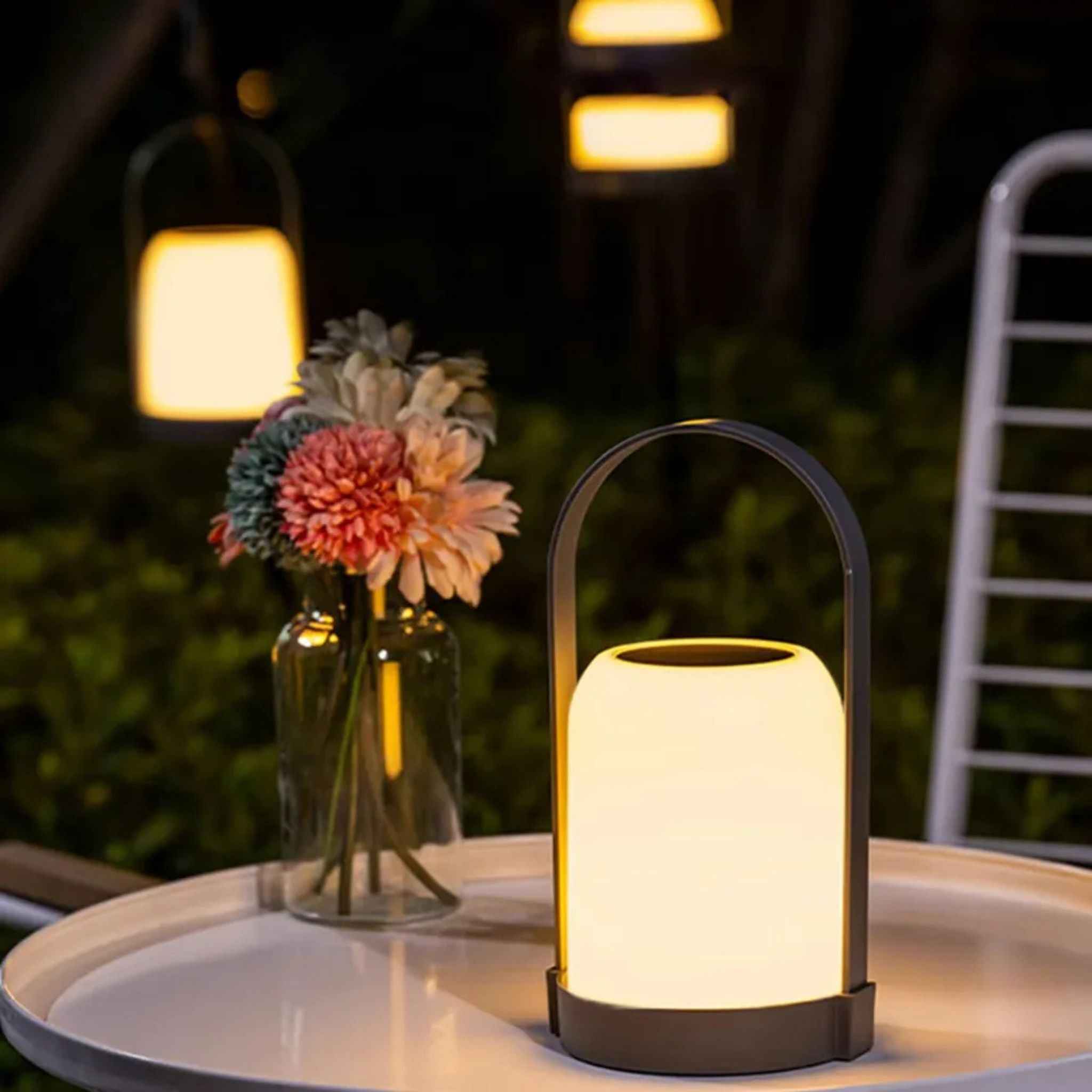 Bello Portable Table Lamp | Wireless & Rechargeable in Frosted White