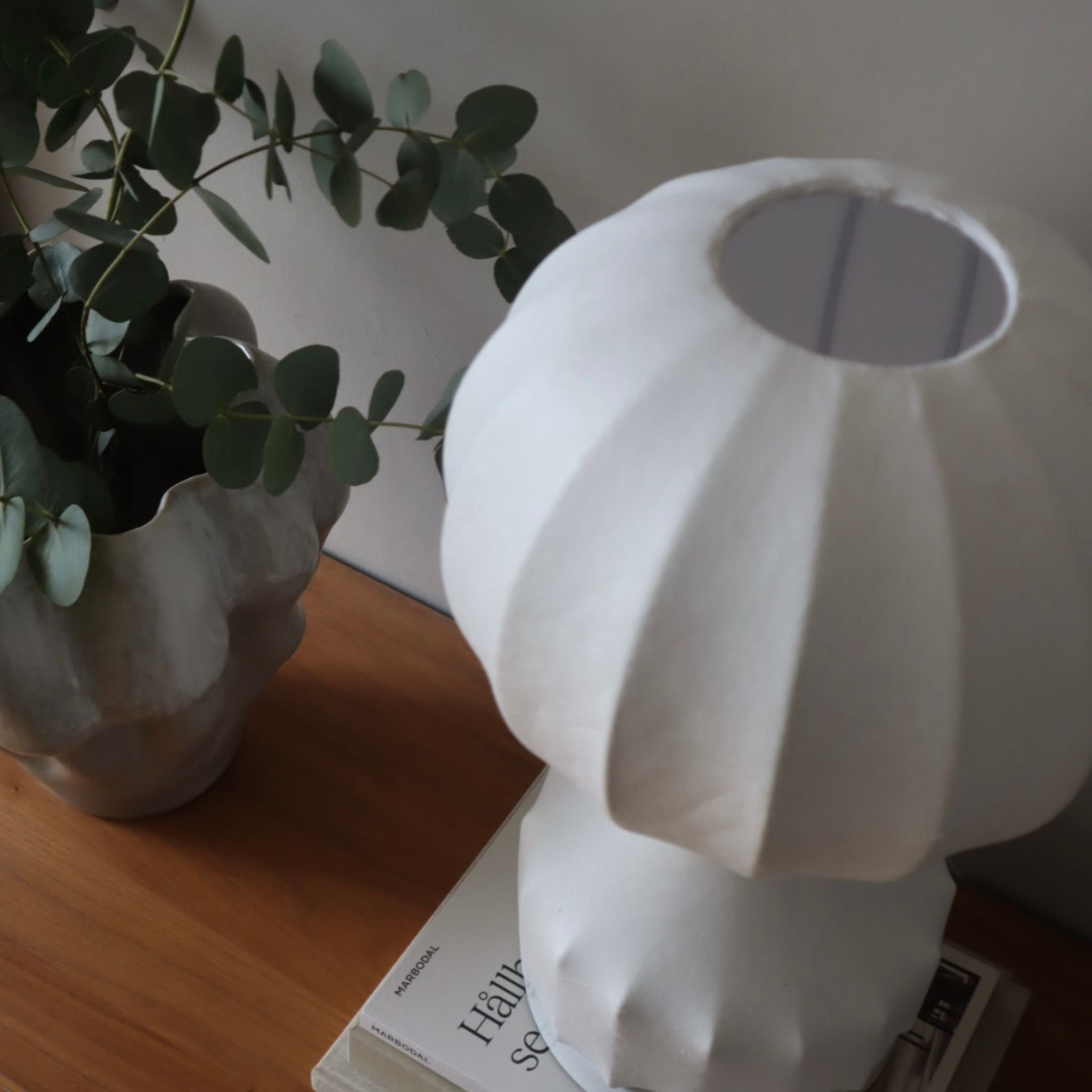 Bello Table Lamp | Organic Shape, Soft Glow for Cozy Spaces