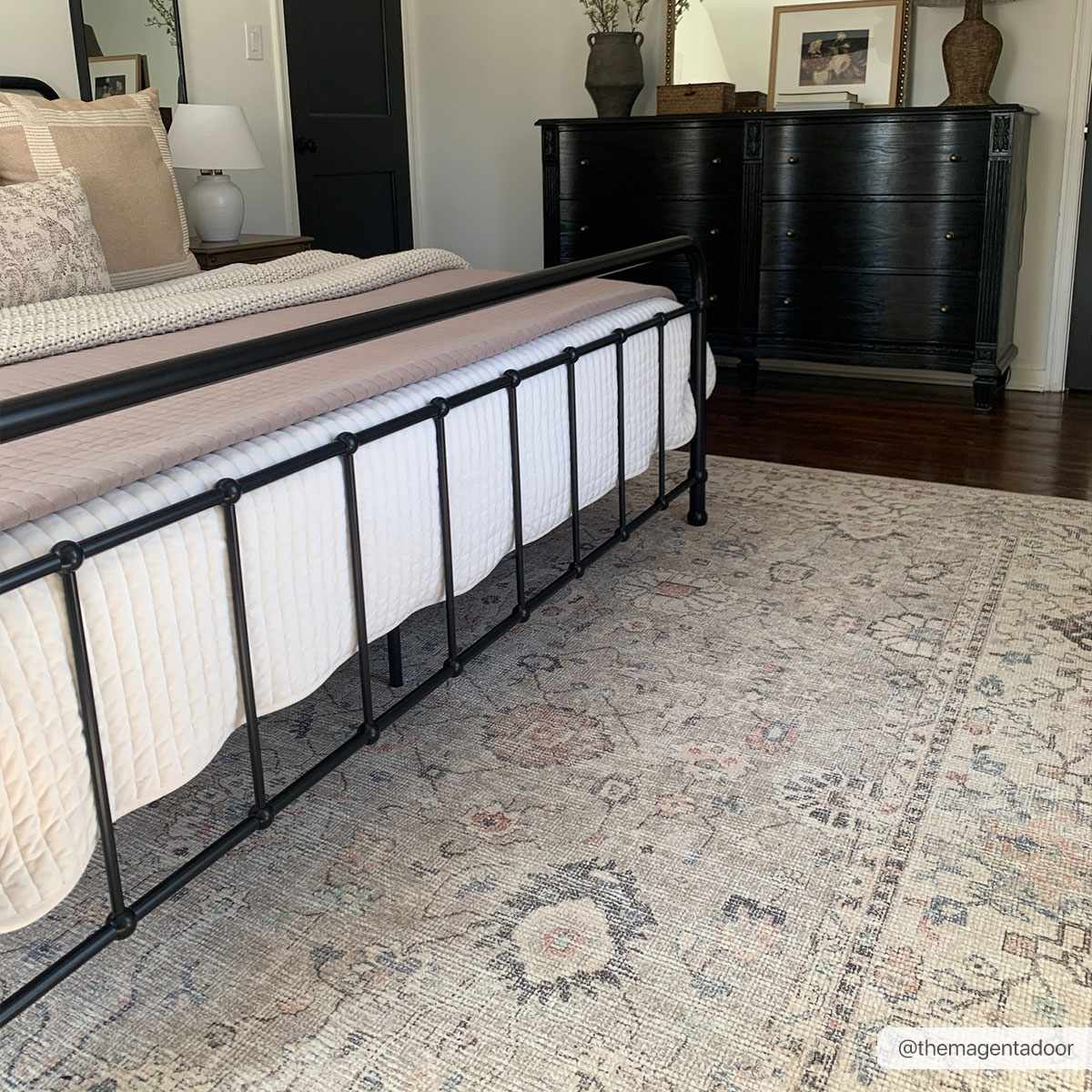Bela Area Rug  Machine Woven  Medium Pile  Traditional Style
