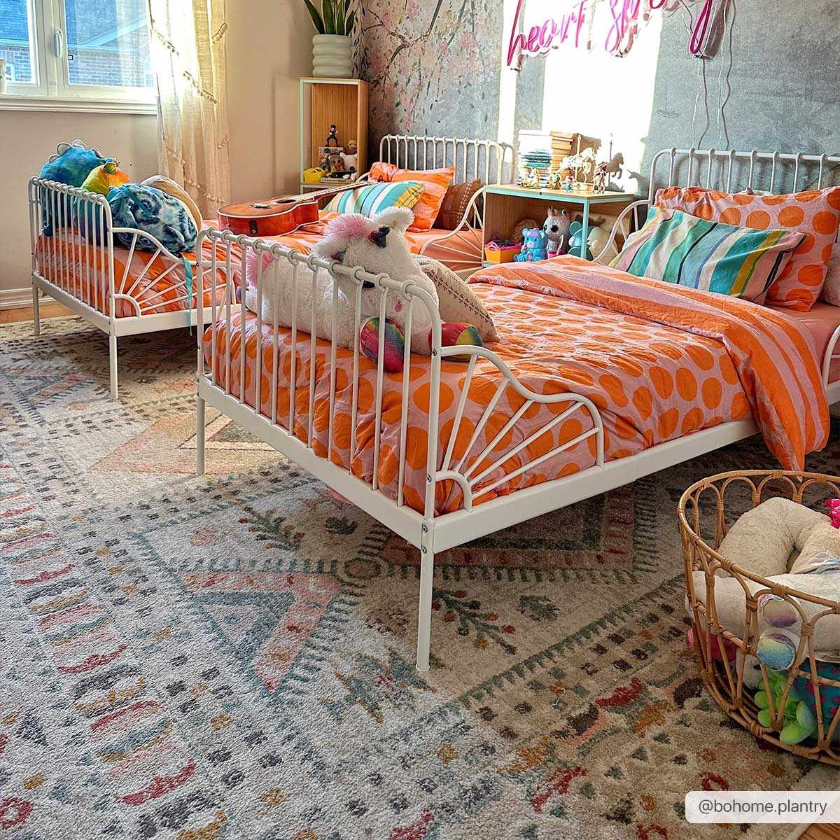 Demi Area Rug  Machine Woven, Medium Pile, Traditional Style