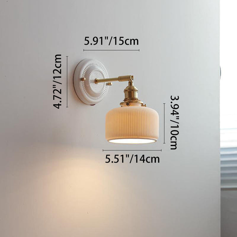 Classic Vintage Round Ceramic and Brass 1-Light Wall Sconce for Living Room