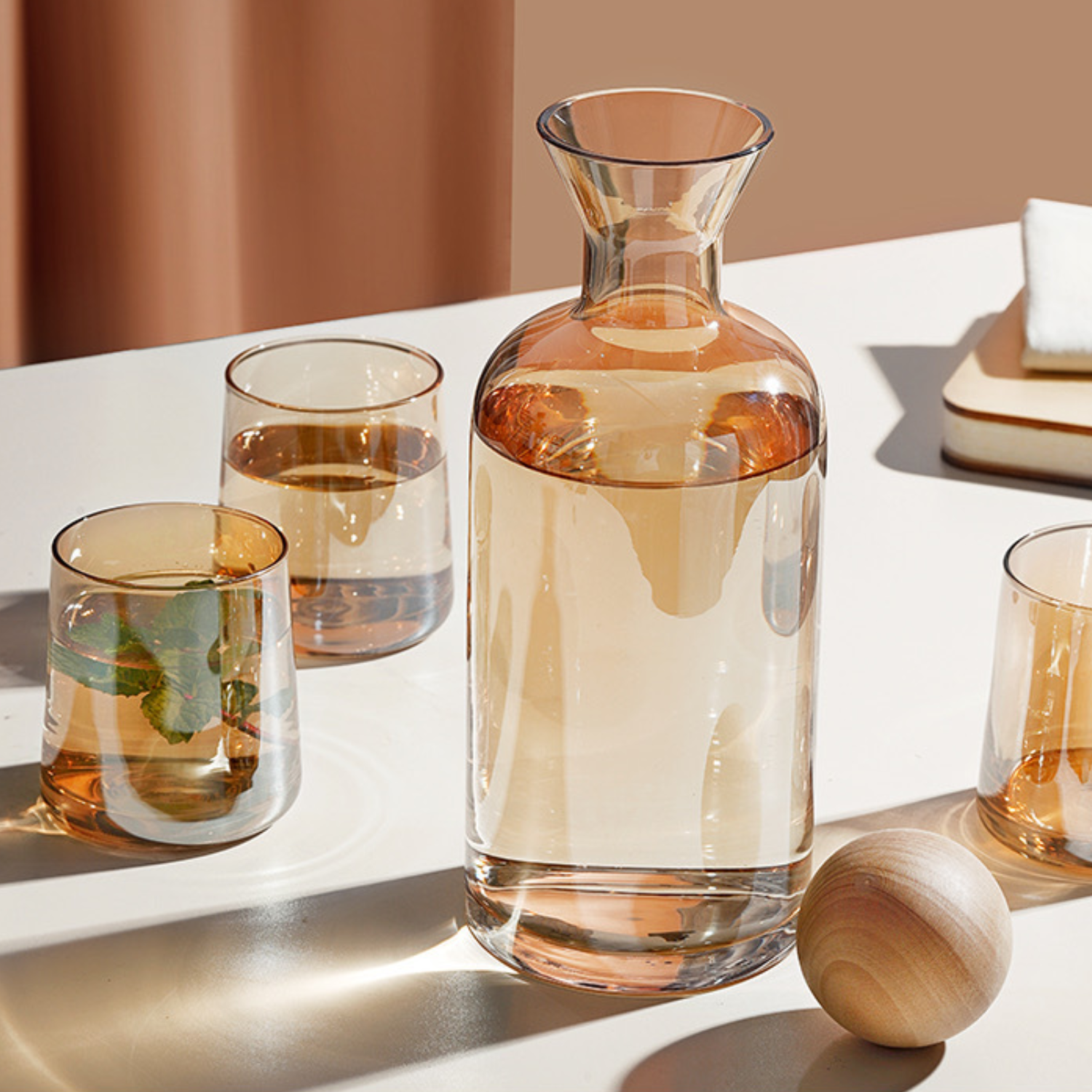 Bela Glass Decanter Set | Borosilicate with 4 Amber Whisky Glasses