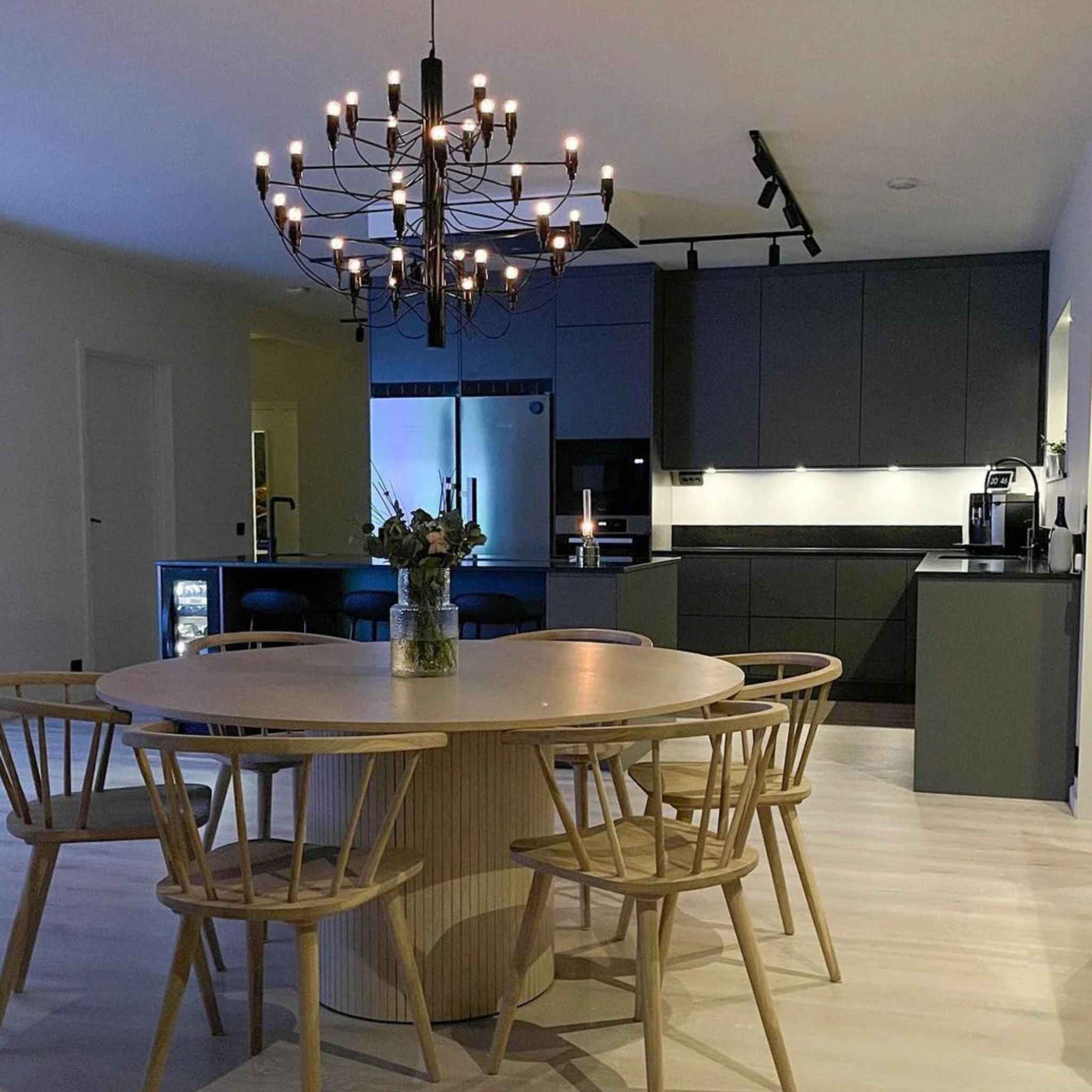 Bello Chandelier | 30 Lights, Modern Black Design Ø88 cm
