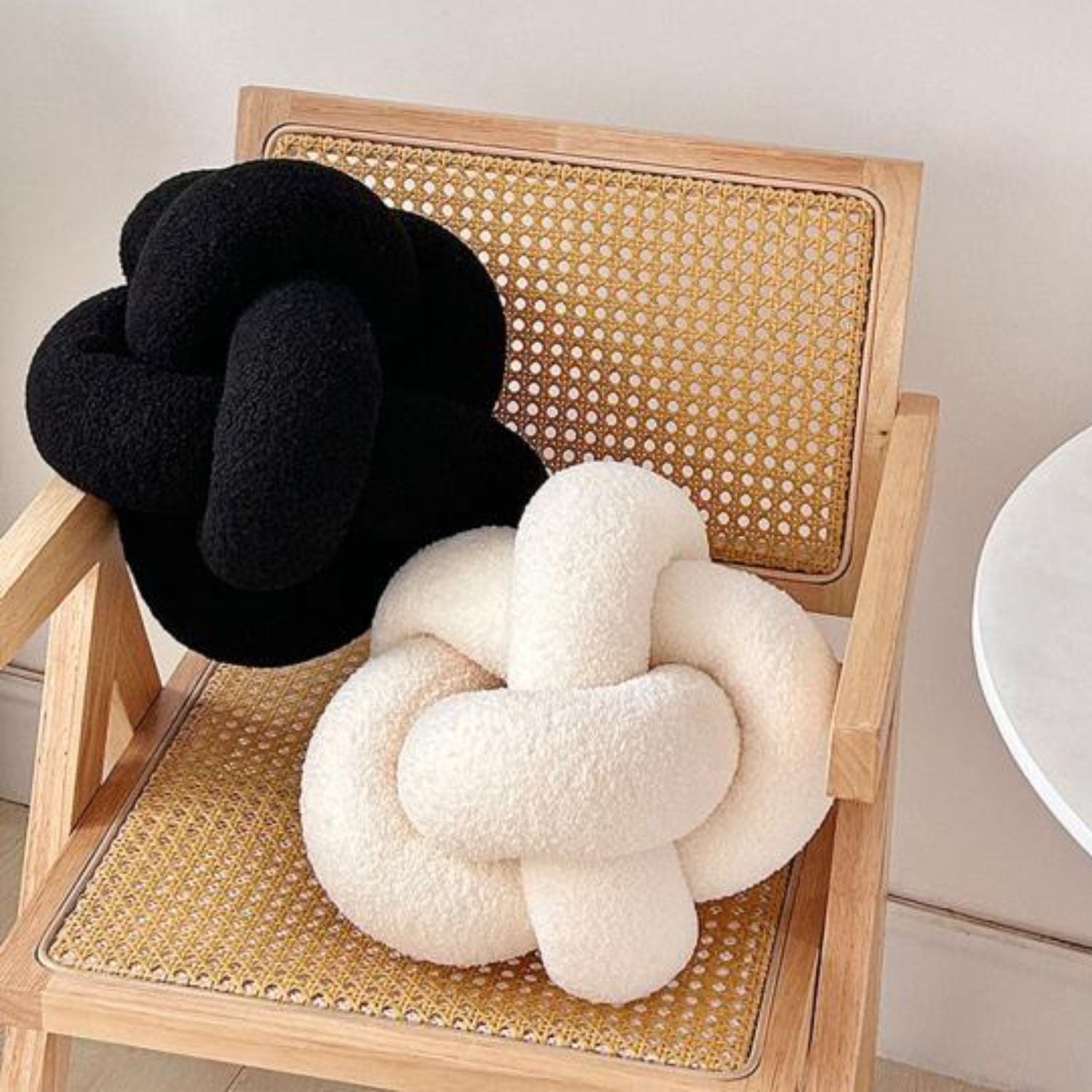 Bela Knot Cushion | Soft Bouclé Texture, 30 cm Diameter