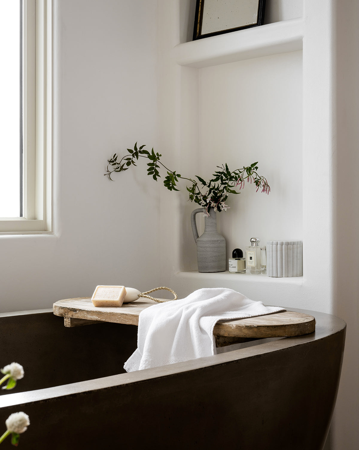 Bela Bath Caddy  Rustic Wood Grain Design
