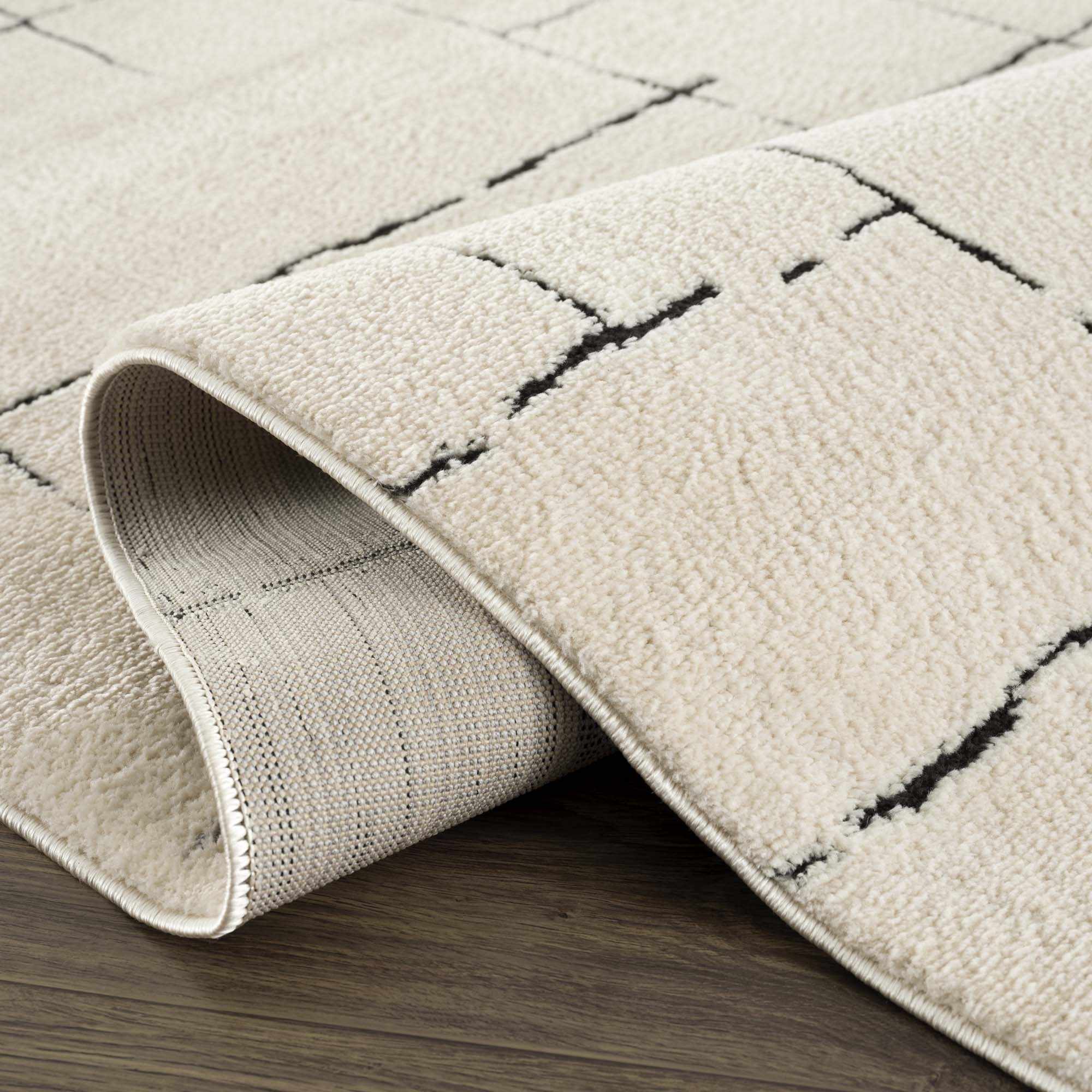 Bela Area Rug High Pile 100% Polyester Contemporary Design