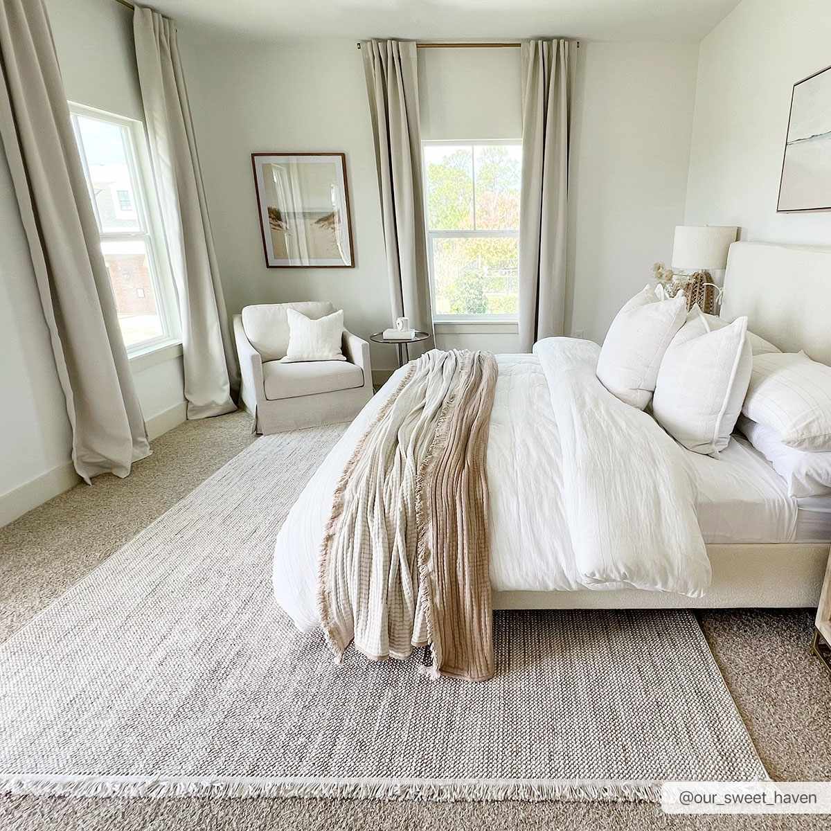 Bela Area Rug  Transitional  Low Pile  Machine Woven