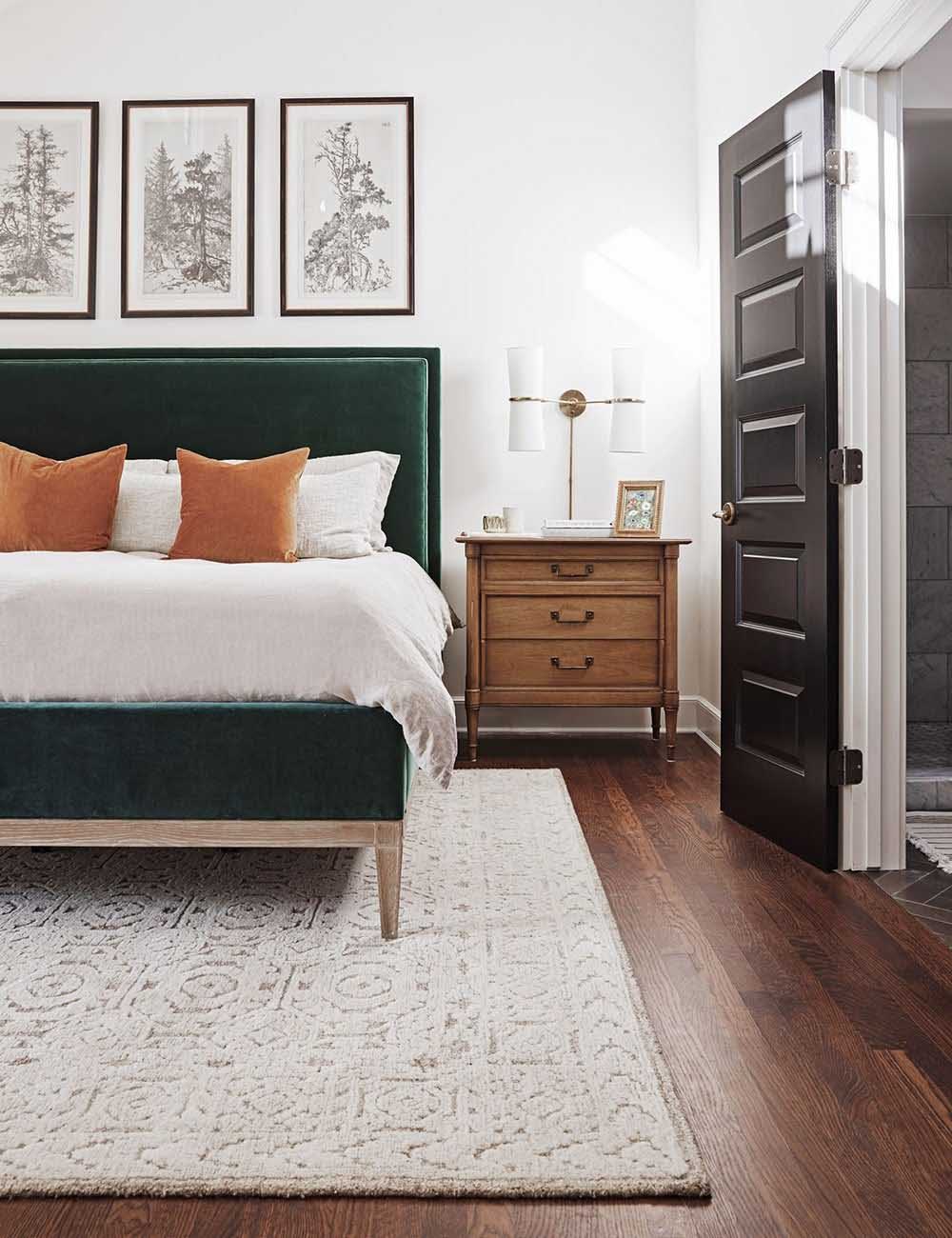 Bela Velvet Pillow | Luxurious Texture, Elegant Finish