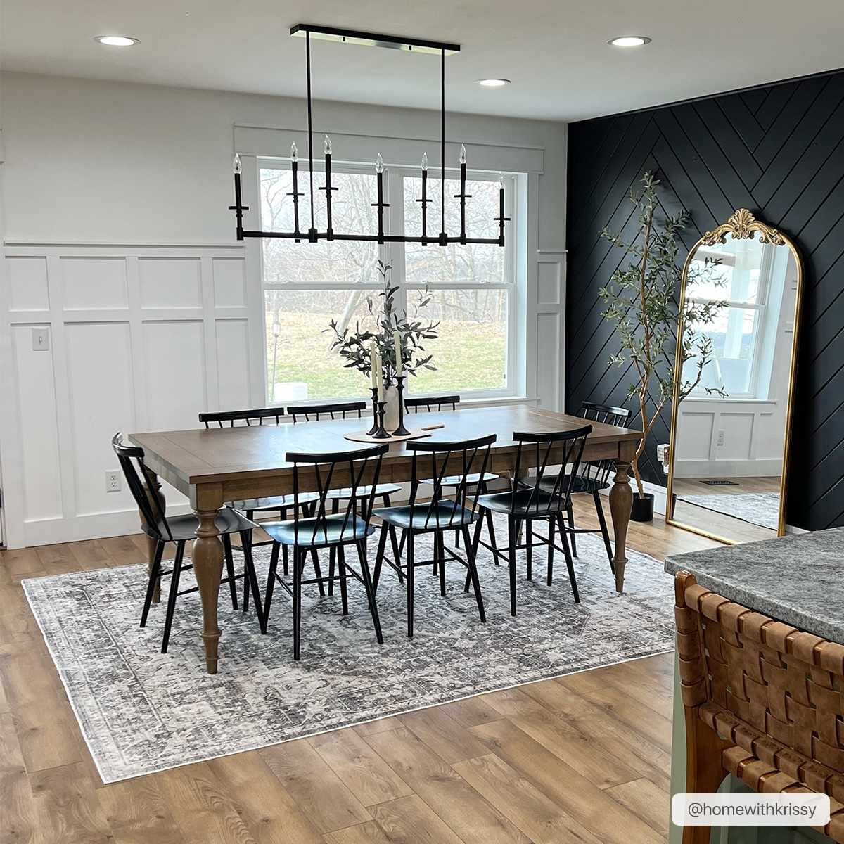 Bela Washable Area Rug  Low Pile  Machine Woven Polyester