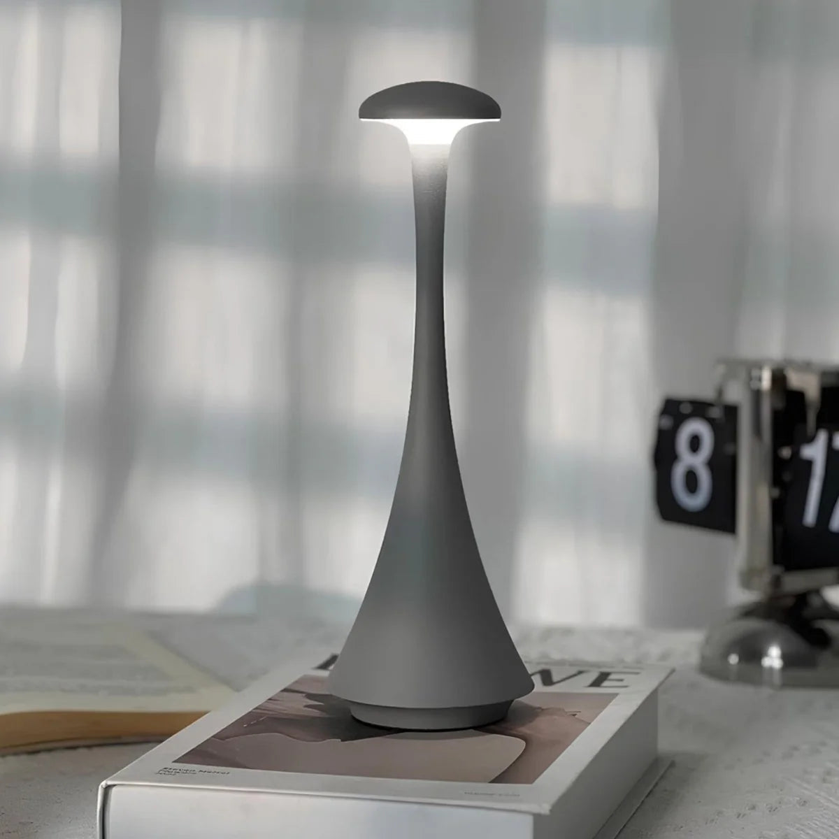 Luno Wireless Table Lamp | Touch Control & Dimmable Light