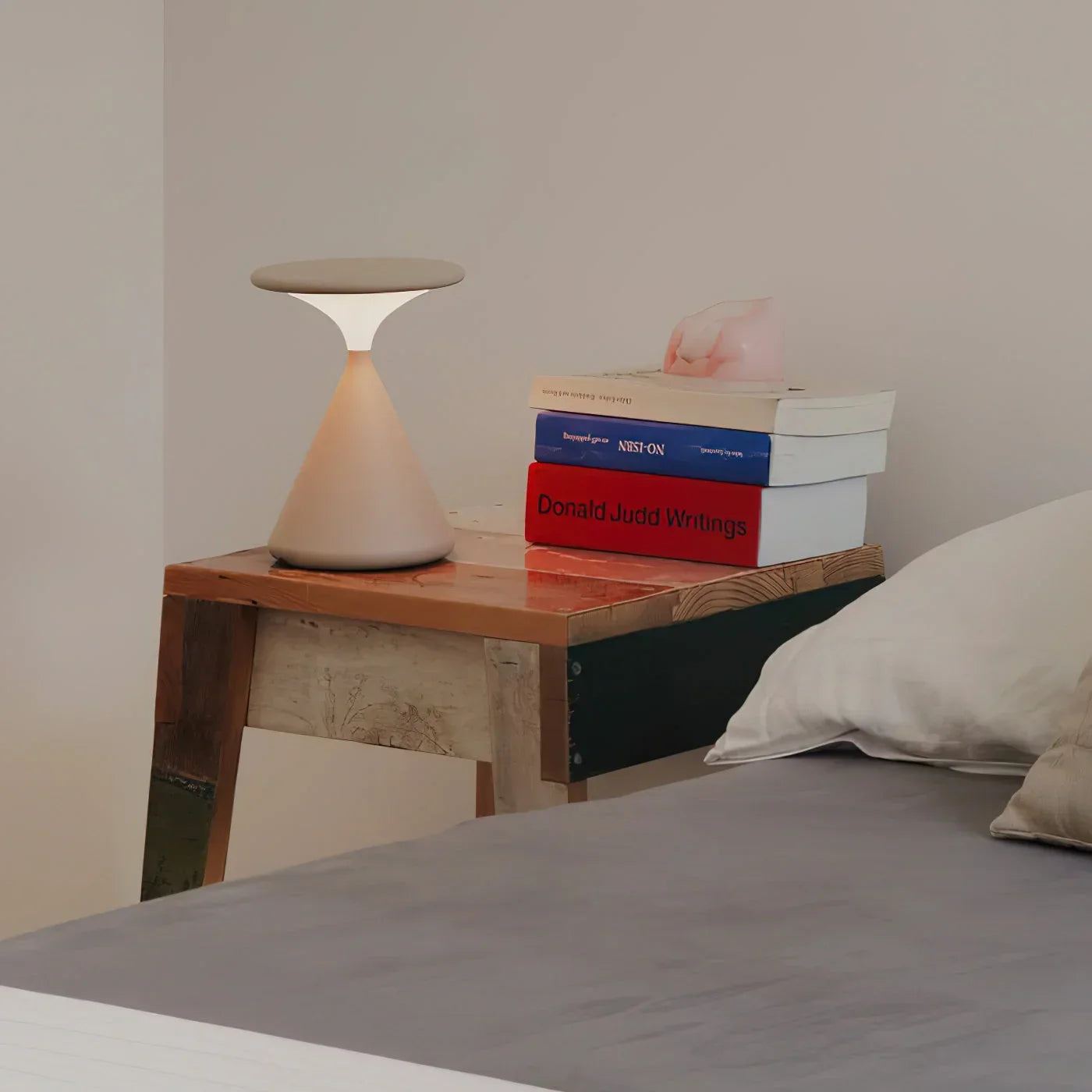 Bela Wireless Table Lamp | Touch Control, Hourglass Design