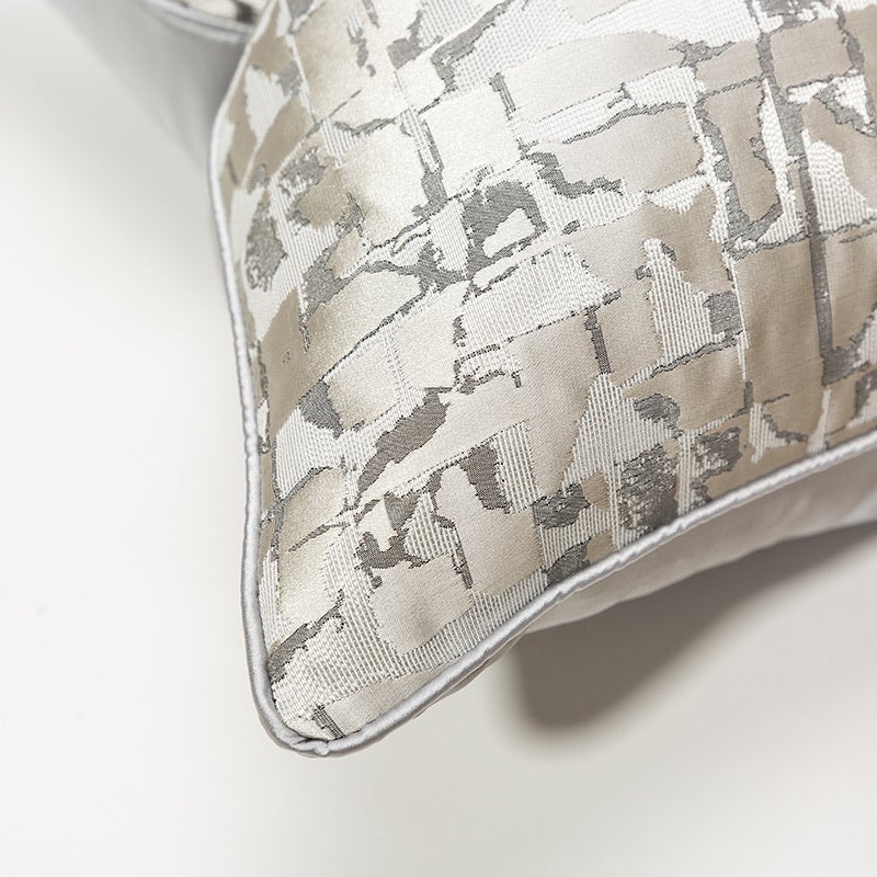 Lira Sierkussenhoes | Luxe Satijnlook, Abstract Patroon 45x45 cm