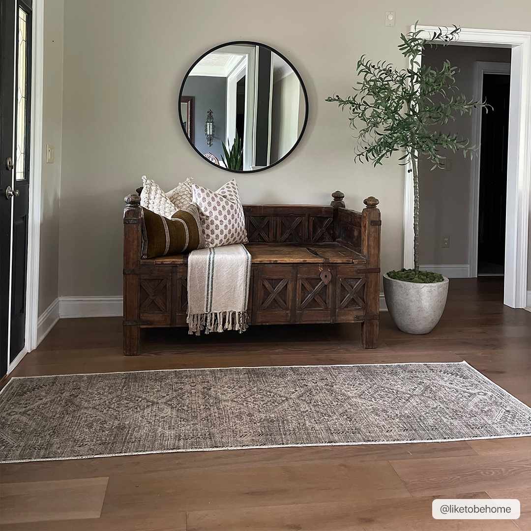 Bela Washable Rug  Machine Woven  100% Polyester  Traditional Style