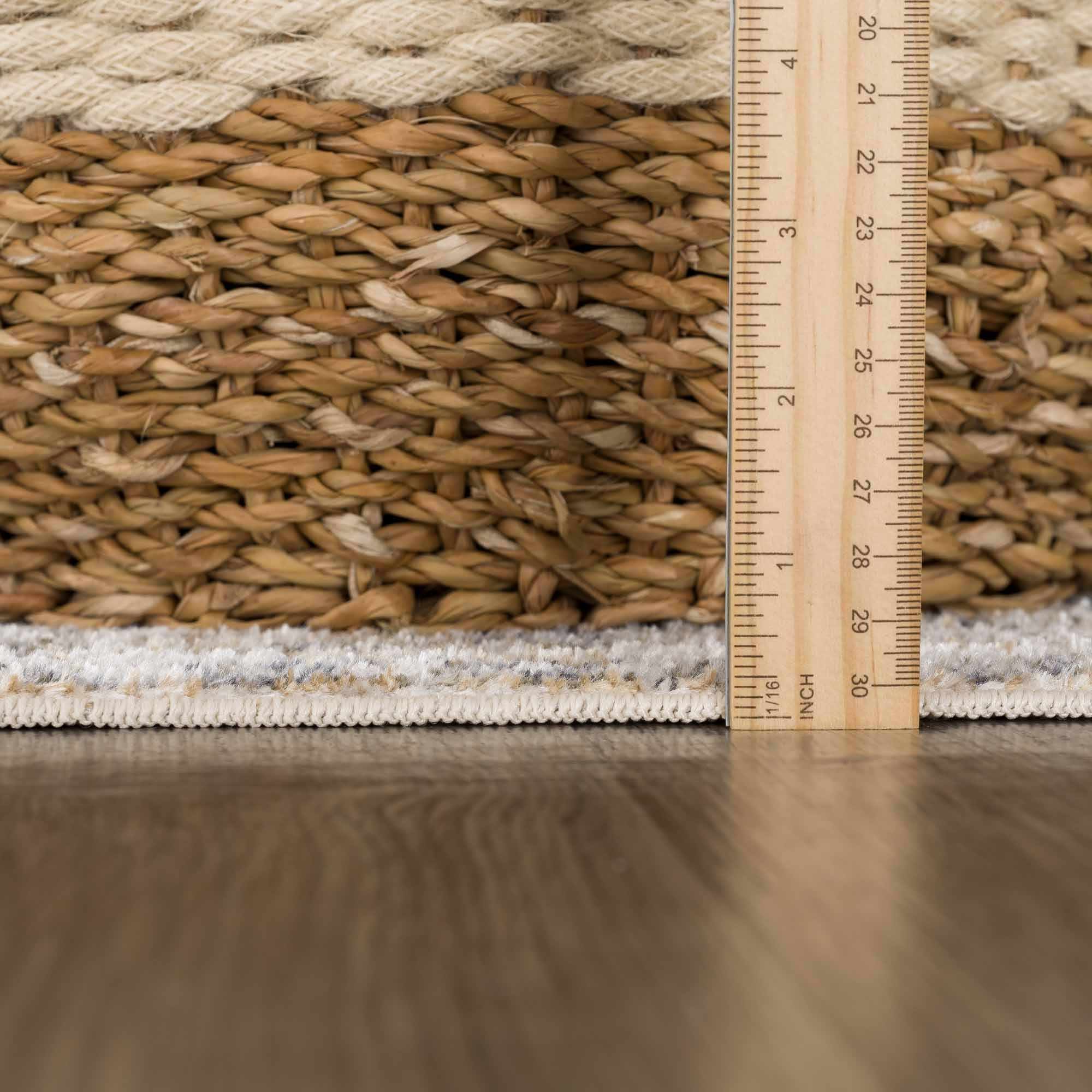 Bela Washable Rug  Machine Woven  Traditional Style