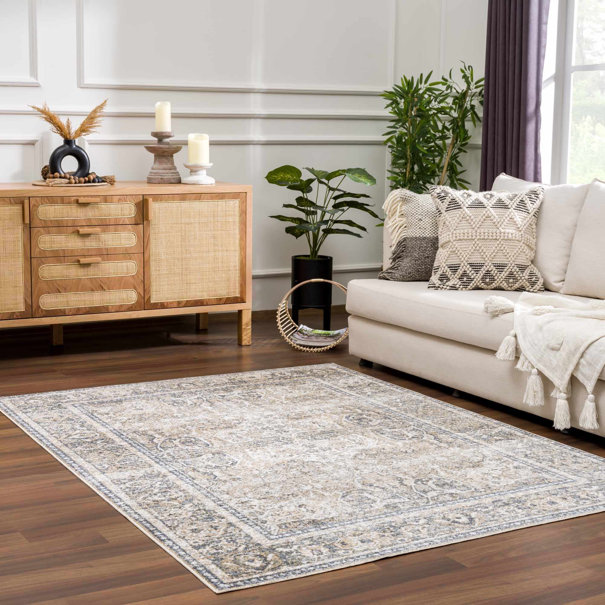 Bela Washable Rug  Machine Woven  Traditional Style