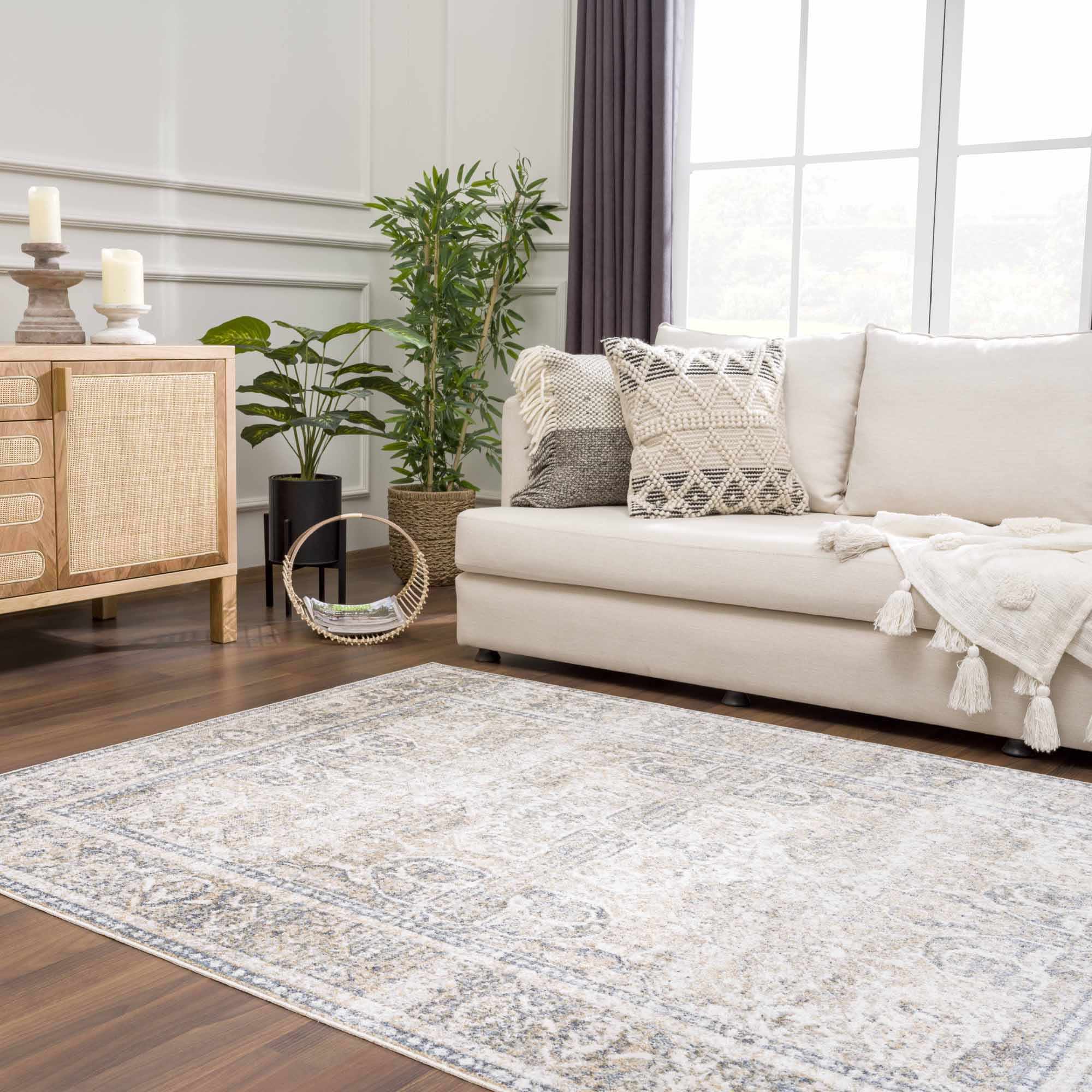 Bela Washable Rug  Machine Woven  Traditional Style