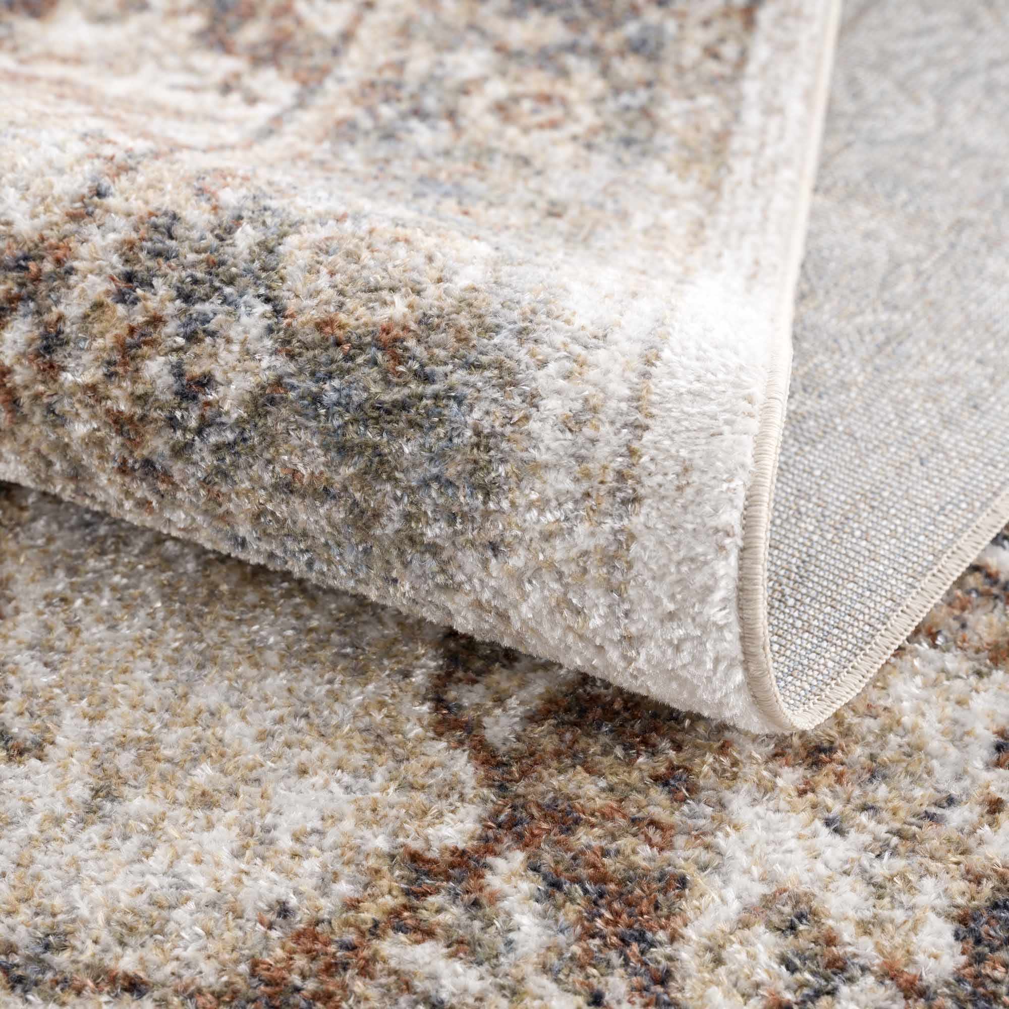 Bela Heritage Style Rug  Washable Medium Pile Polyester